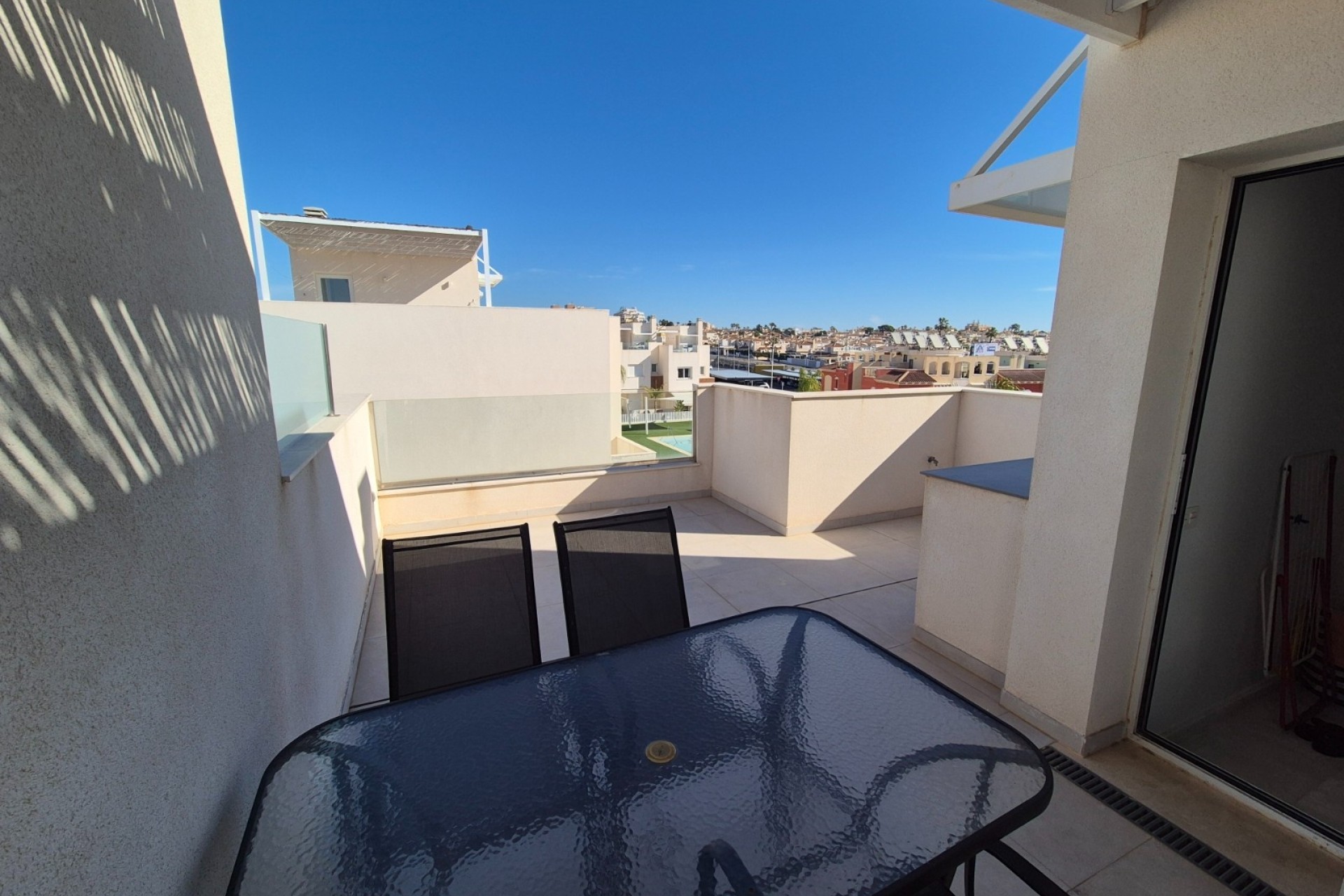 Herverkoop - Rijhuis -
Torrevieja - Nueva Torrevieja