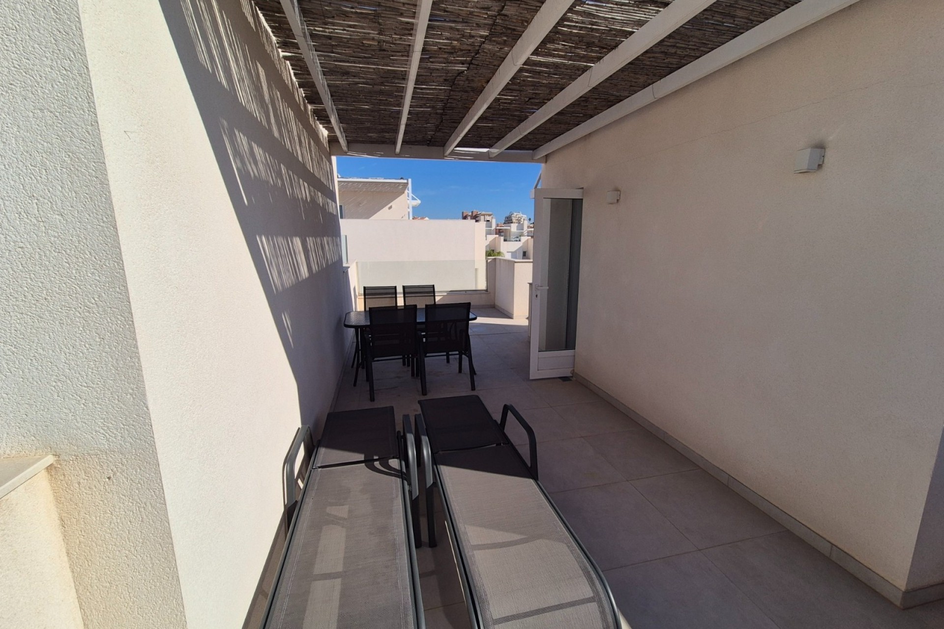Herverkoop - Rijhuis -
Torrevieja - Nueva Torrevieja