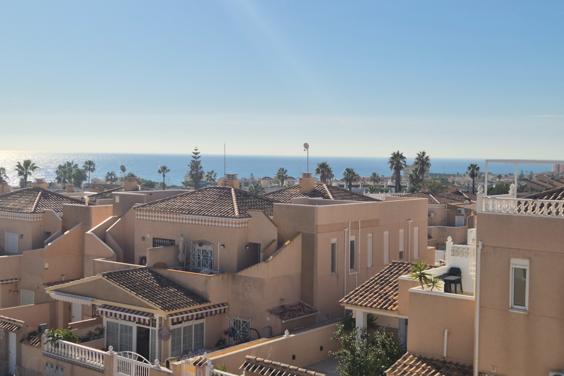 Herverkoop - Rijhuis -
Torrevieja - Nueva Torrevieja