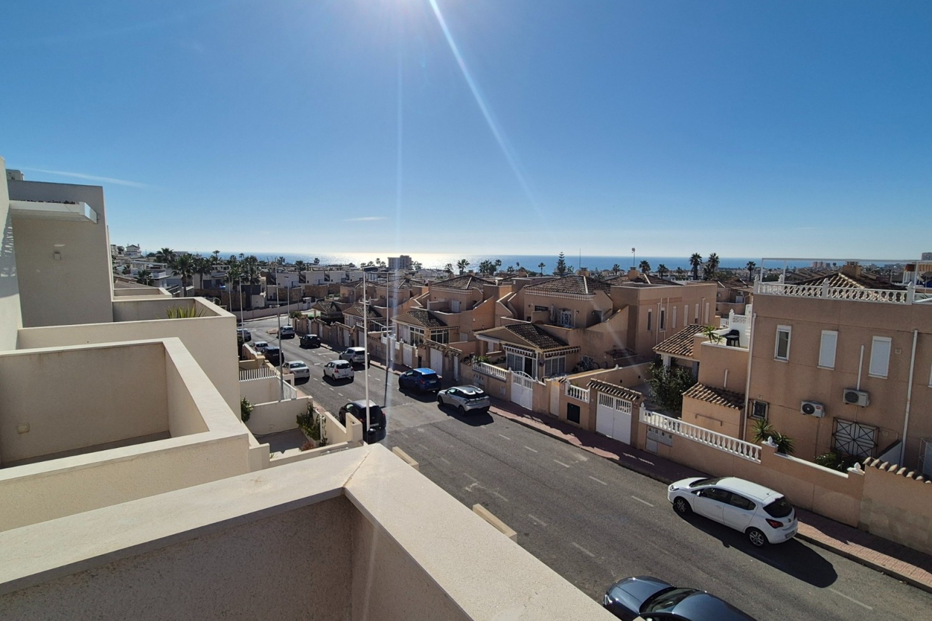 Herverkoop - Rijhuis -
Torrevieja - Nueva Torrevieja