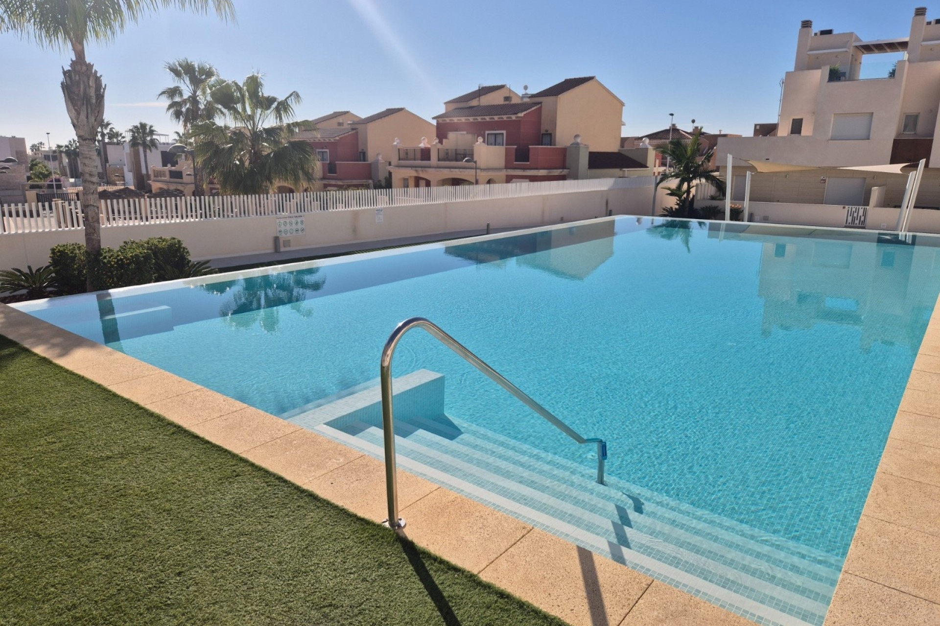 Herverkoop - Rijhuis -
Torrevieja - Nueva Torrevieja