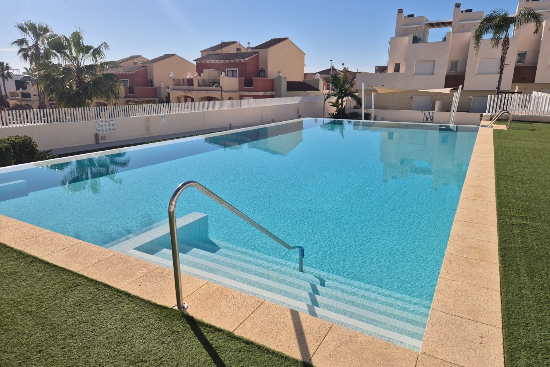 Herverkoop - Rijhuis -
Torrevieja - Nueva Torrevieja