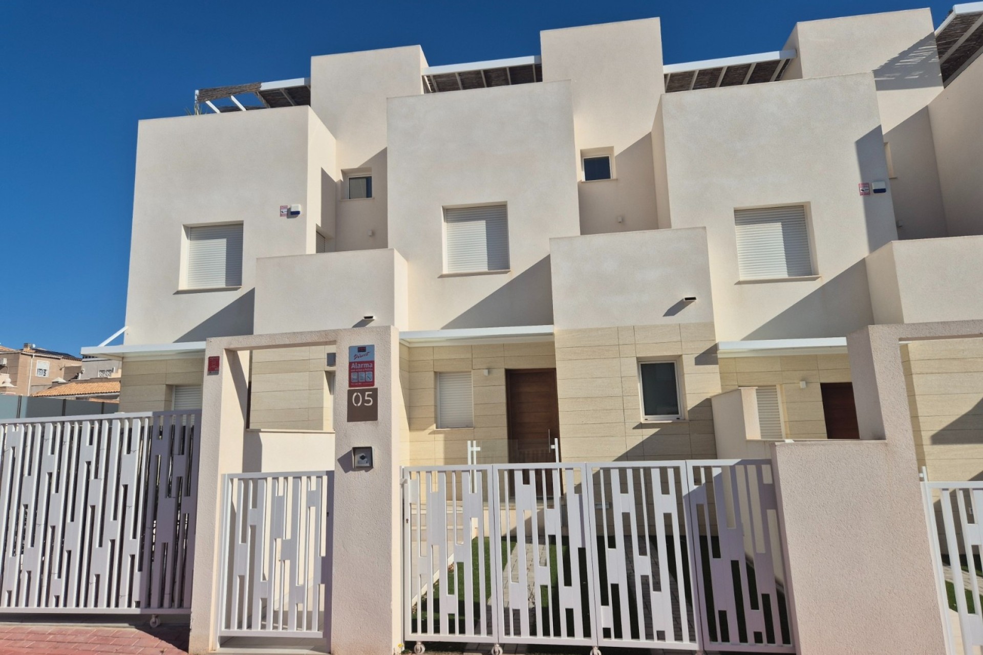 Herverkoop - Rijhuis -
Torrevieja - Nueva Torrevieja