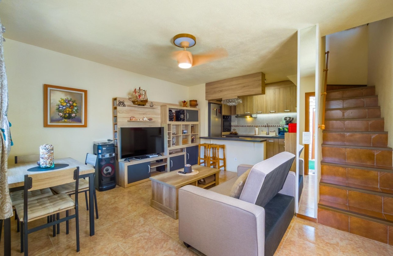Herverkoop - Rijhuis -
Torrevieja - Nueva Torrevieja