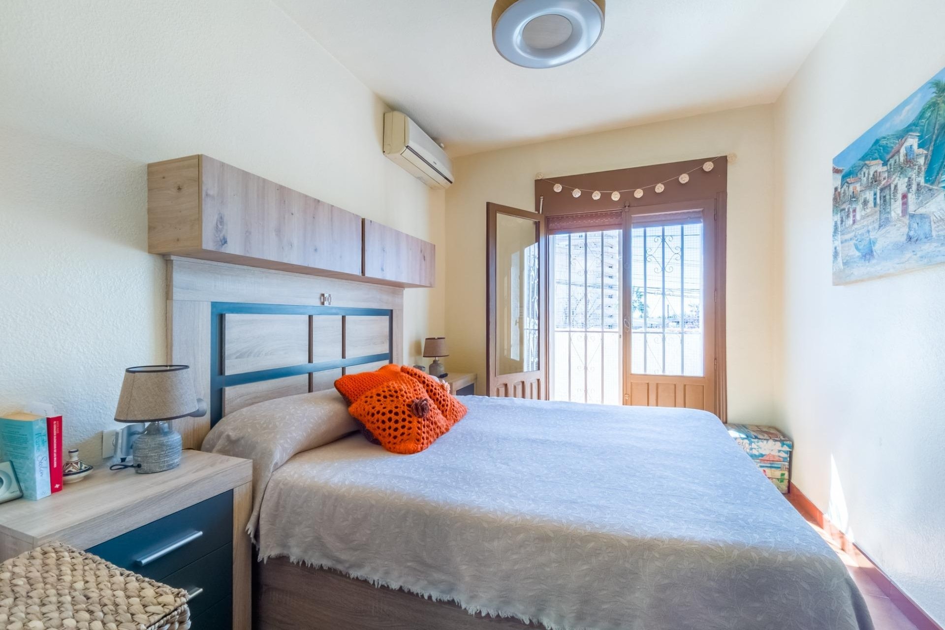 Herverkoop - Rijhuis -
Torrevieja - Nueva Torrevieja