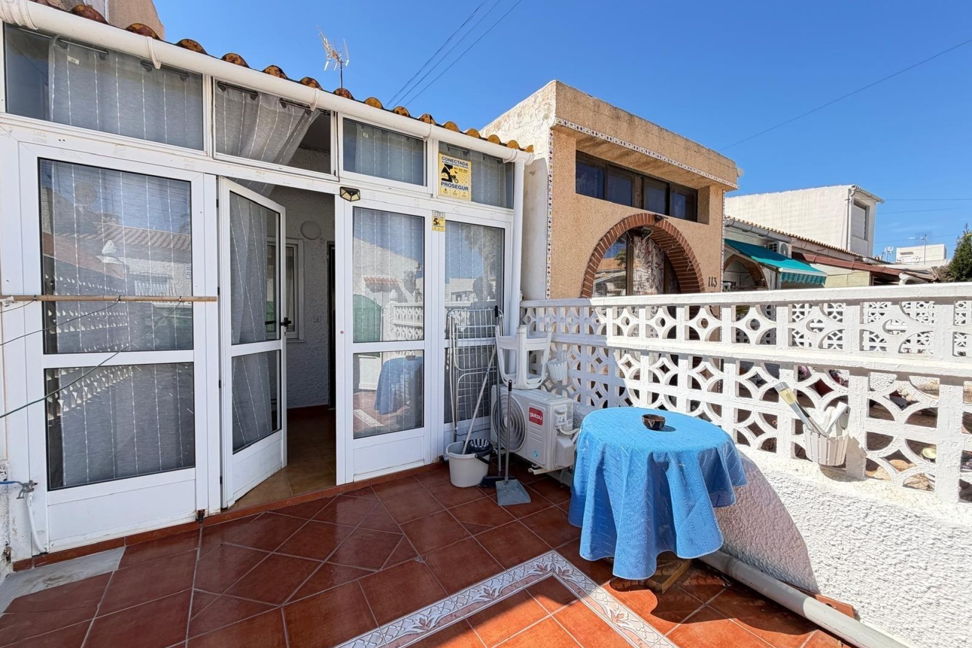 Herverkoop - Rijhuis -
Torrevieja - Nueva Torrevieja