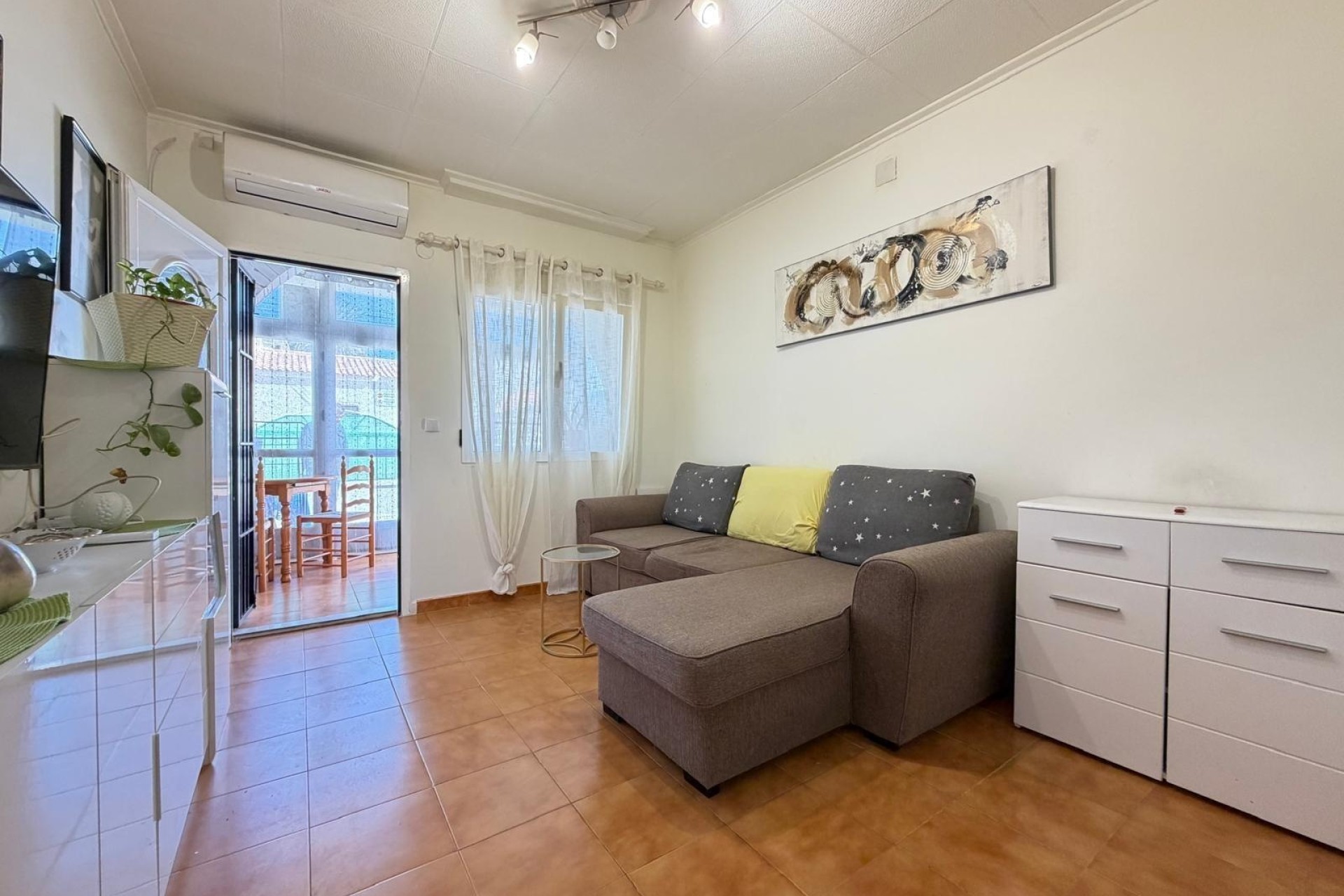 Herverkoop - Rijhuis -
Torrevieja - Nueva Torrevieja
