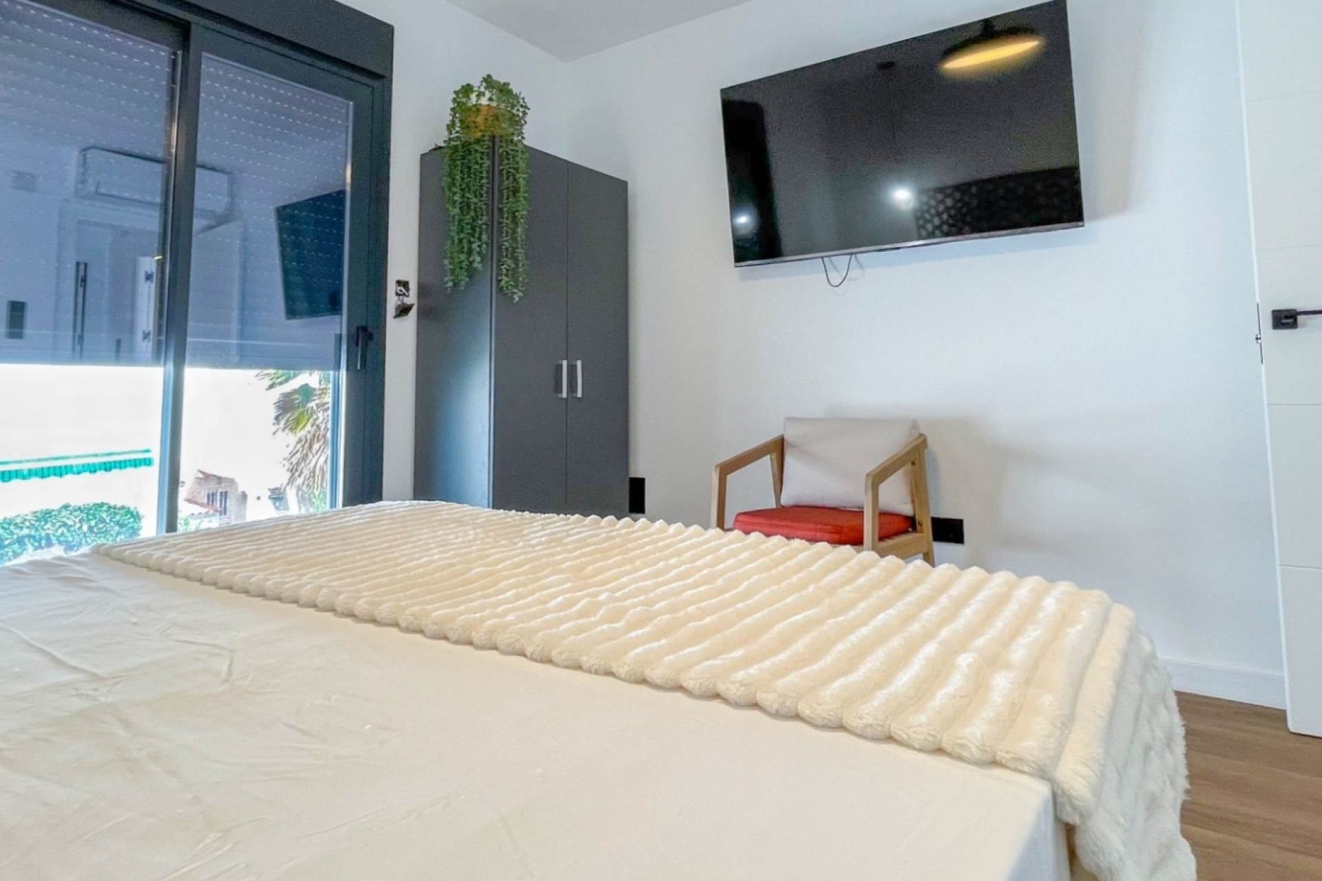 Herverkoop - Rijhuis -
Torrevieja - Nueva Torrevieja