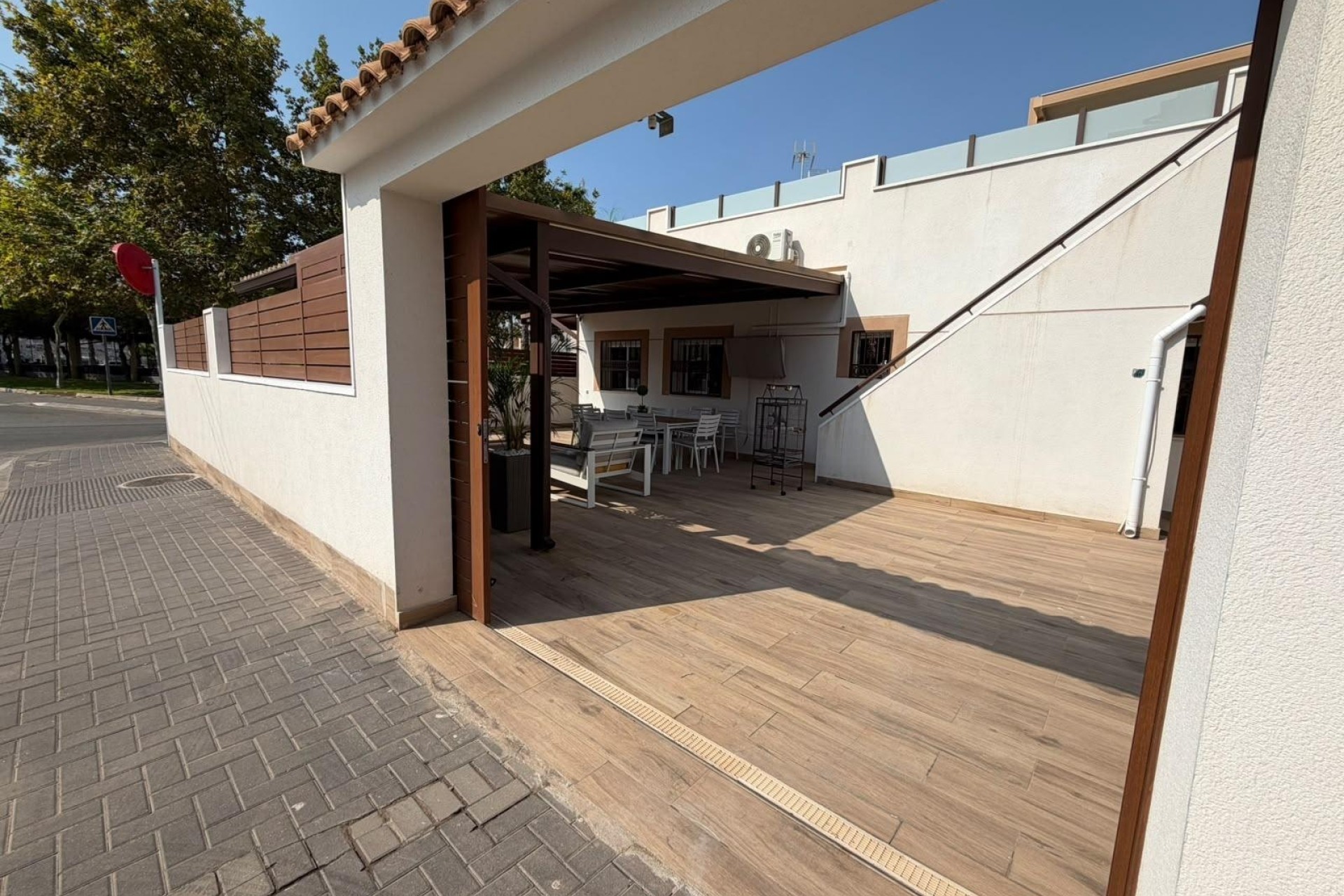 Herverkoop - Rijhuis -
Torrevieja - Nueva Torrevieja