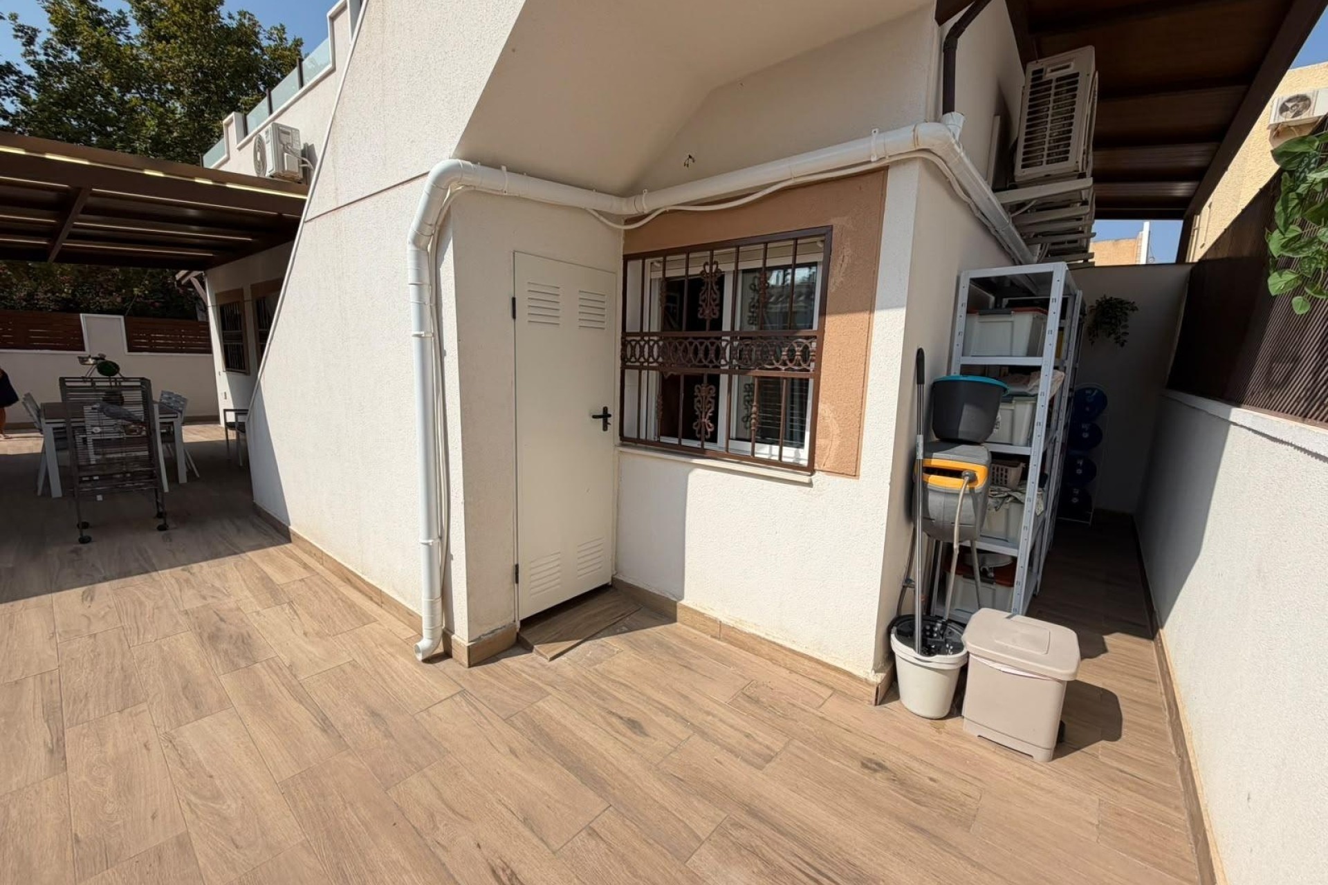Herverkoop - Rijhuis -
Torrevieja - Nueva Torrevieja