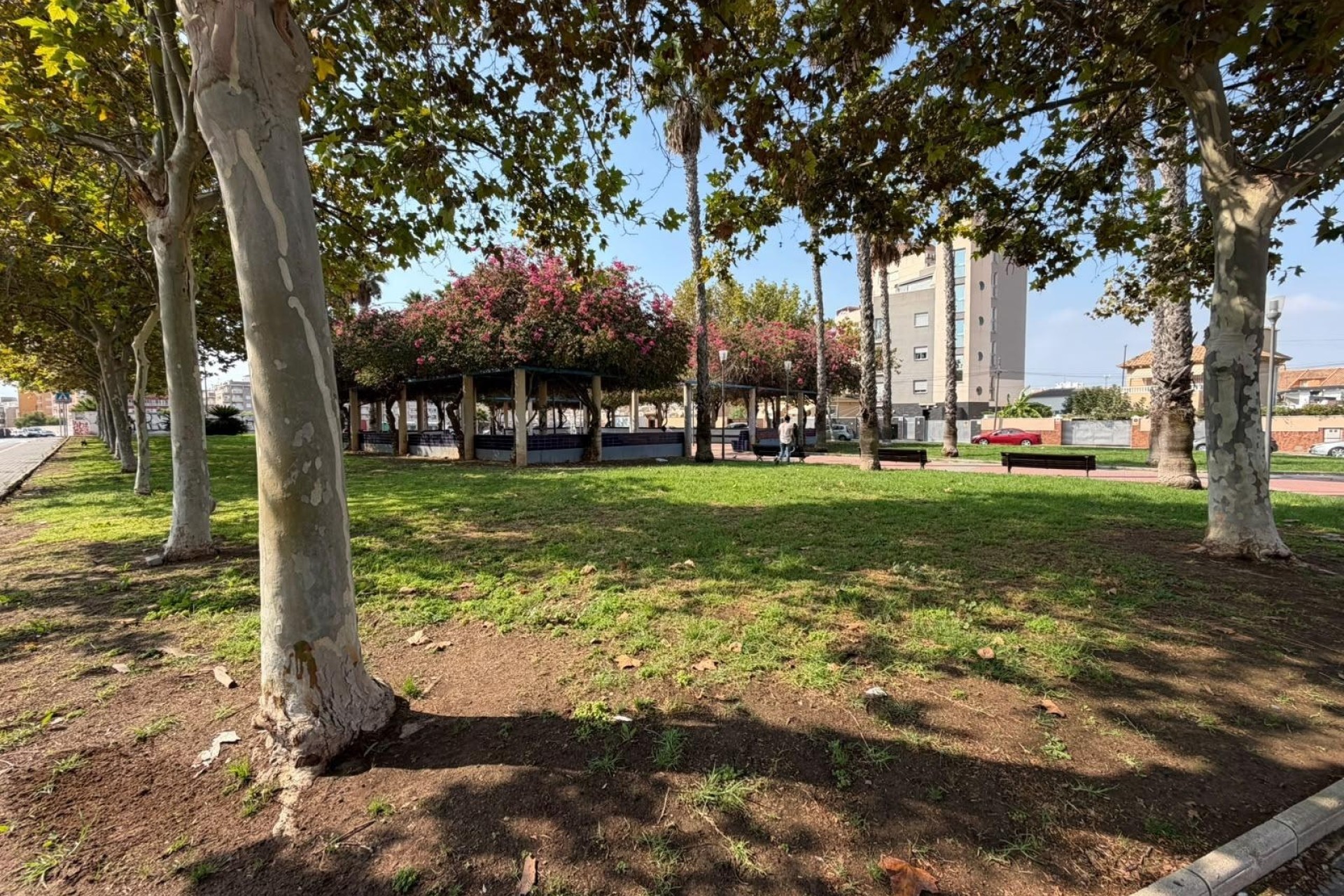 Herverkoop - Rijhuis -
Torrevieja - Nueva Torrevieja
