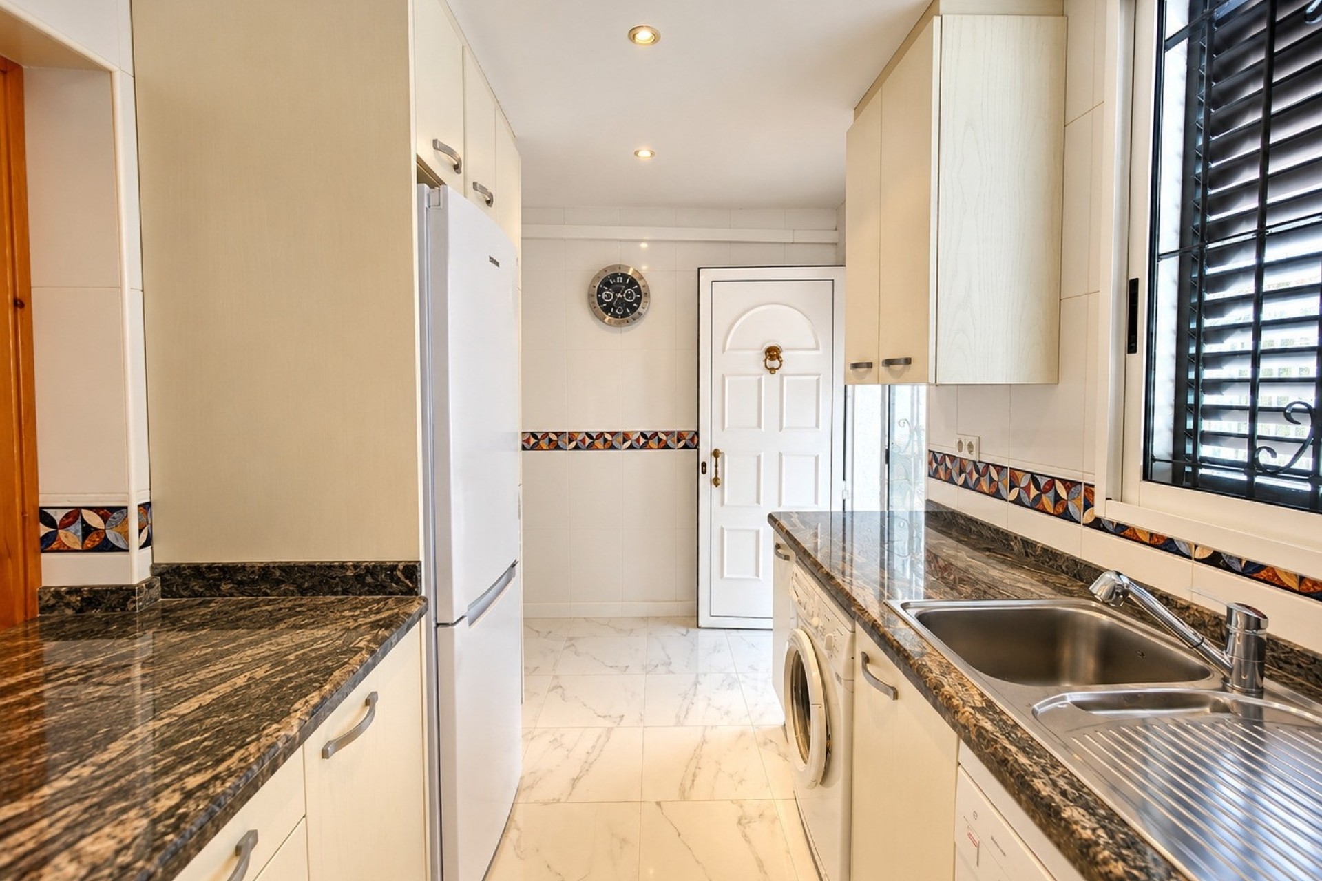 Herverkoop - Rijhuis -
Torrevieja - Nueva Torrevieja