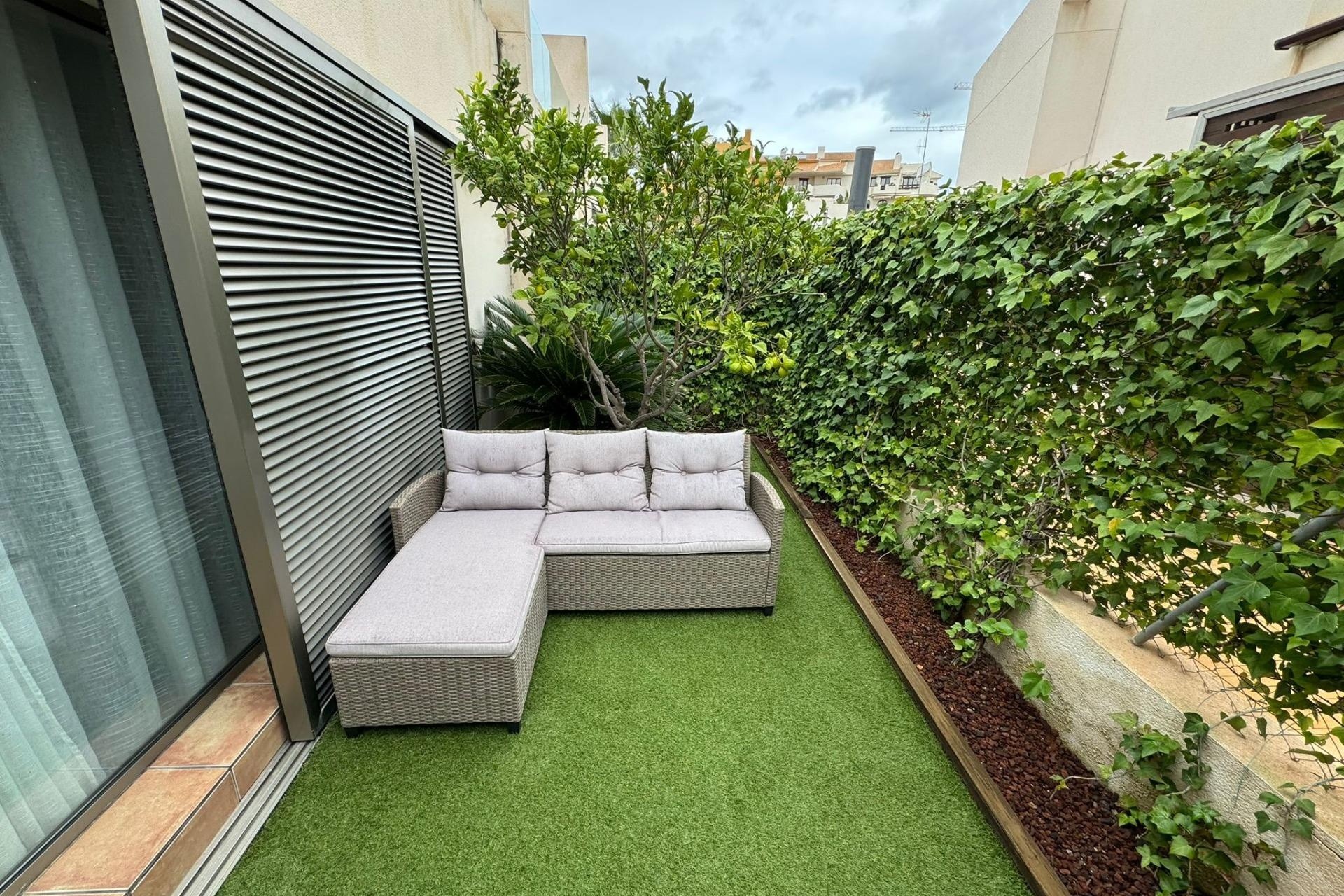 Herverkoop - Rijhuis -
Torrevieja - Punta Prima