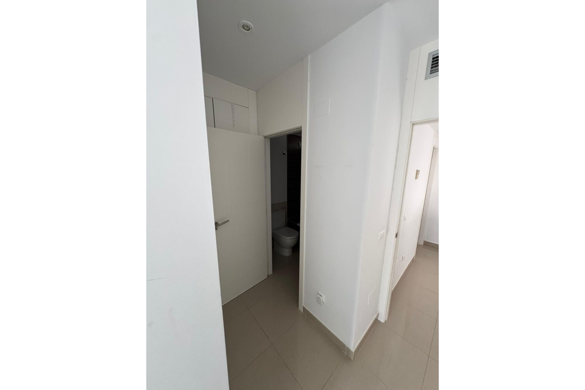 Herverkoop - Rijhuis -
Torrevieja - Punta Prima