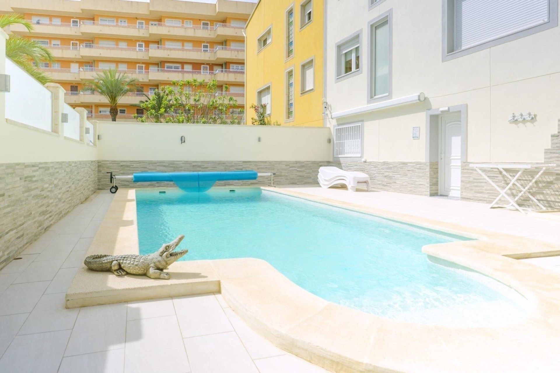 Herverkoop - Rijhuis -
Torrevieja - Punta Prima