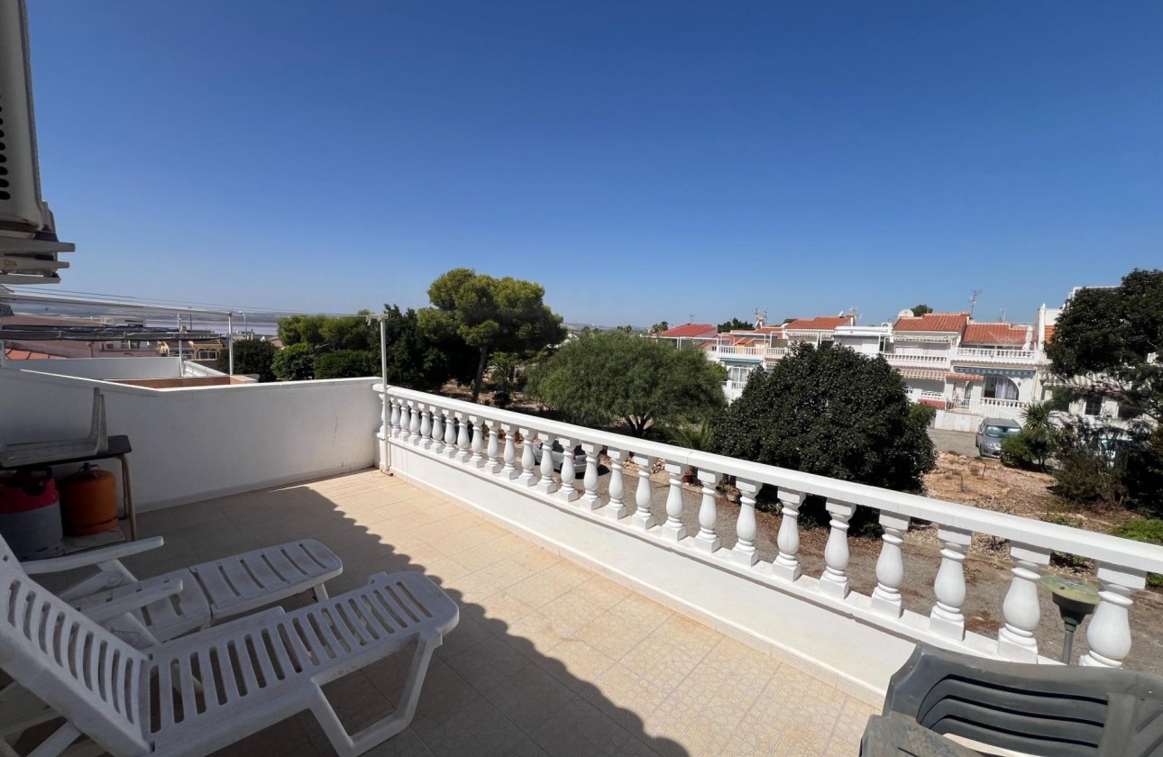 Herverkoop - Rijhuis -
Torrevieja - San Luis
