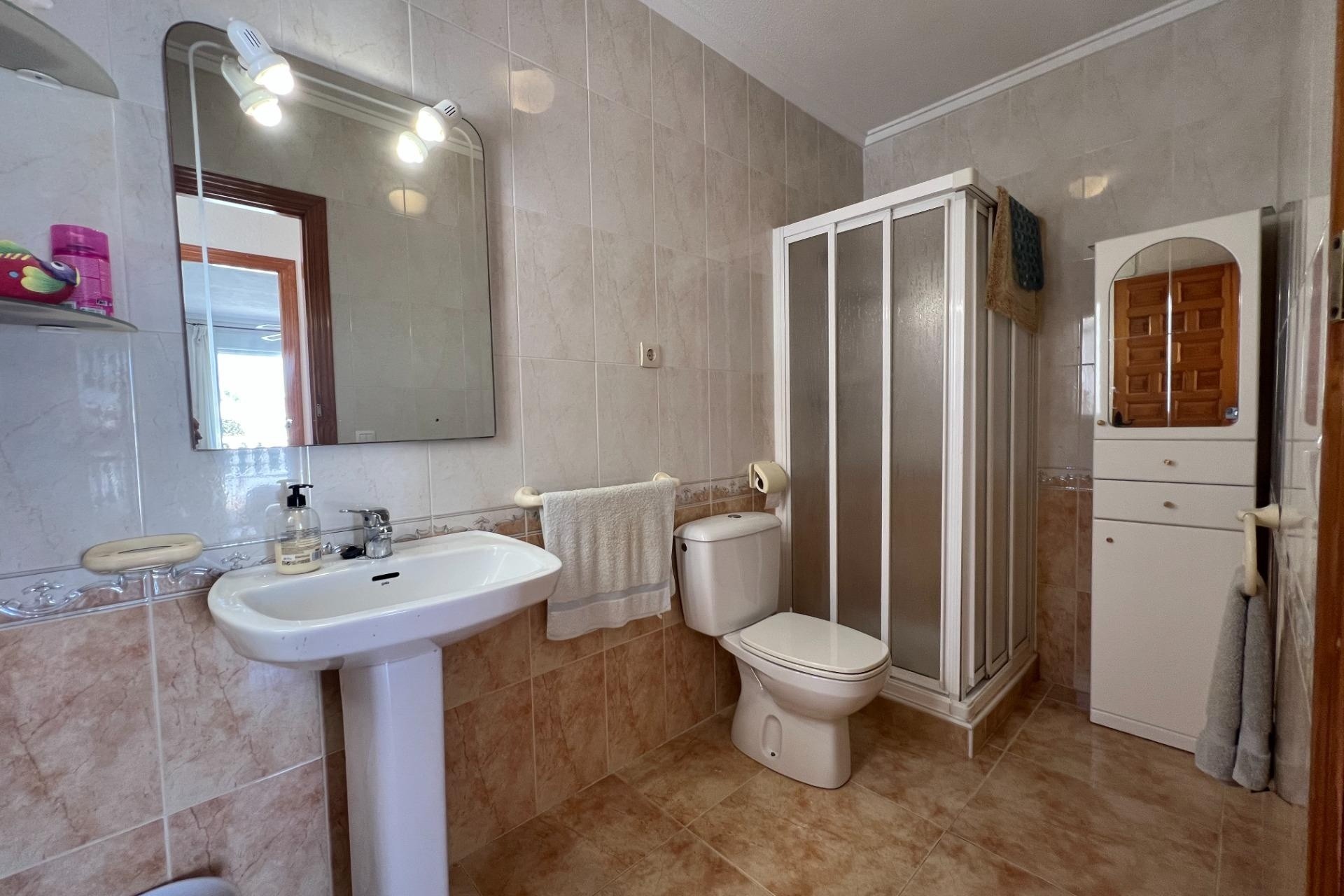 Herverkoop - Rijhuis -
Torrevieja - San Luis