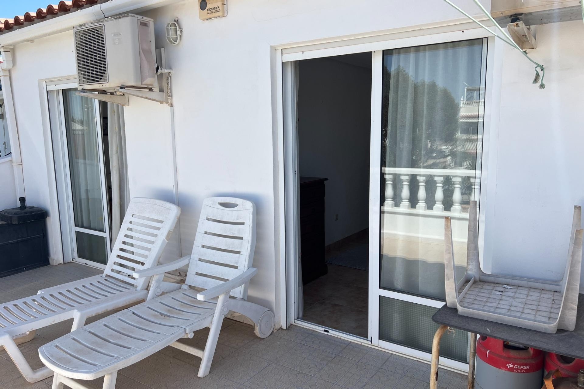 Herverkoop - Rijhuis -
Torrevieja - San Luis