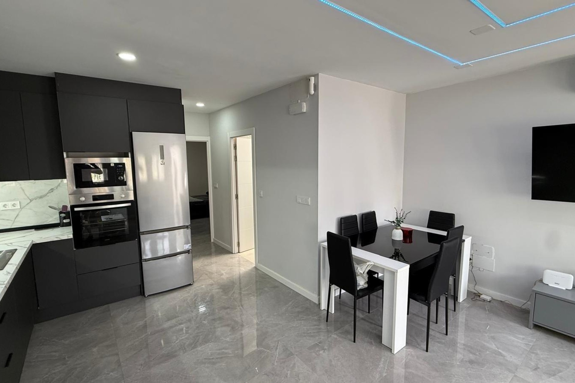 Herverkoop - Rijhuis -
Torrevieja - Torreta florida