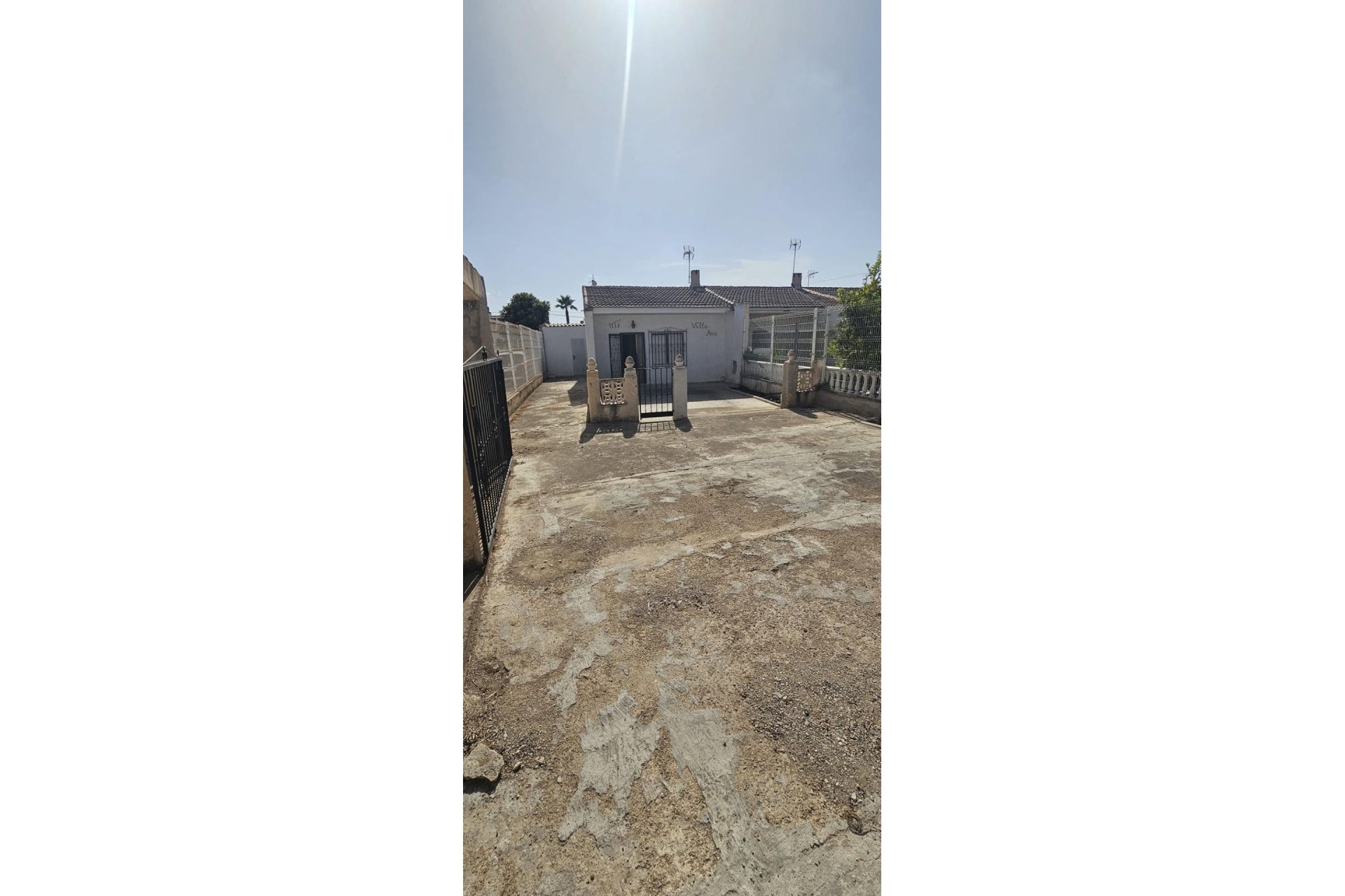 Herverkoop - Rijhuis -
Torrevieja - Torreta florida