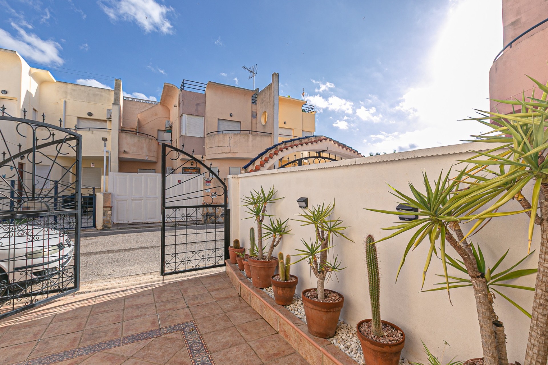 Herverkoop - Rijhuis -
Torrevieja - Torretas