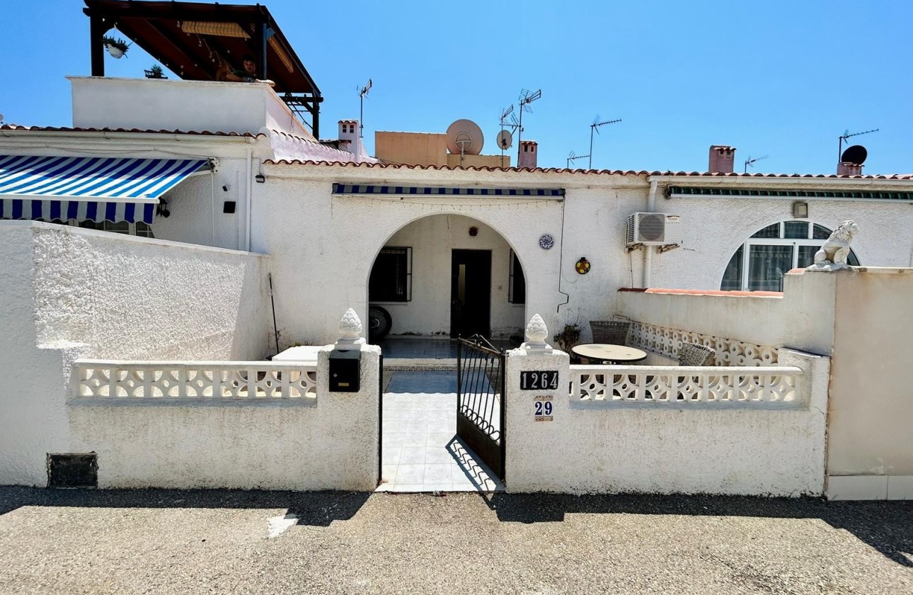 Herverkoop - Rijhuis -
Torrevieja