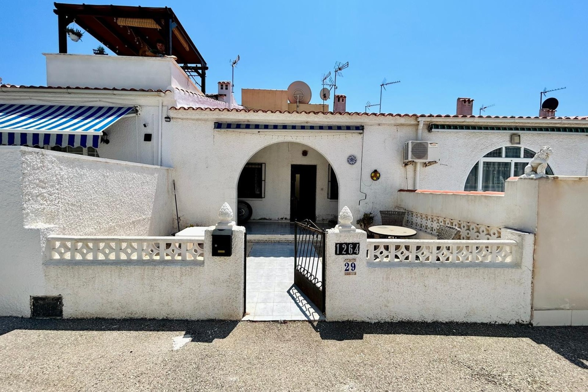 Herverkoop - Rijhuis -
Torrevieja