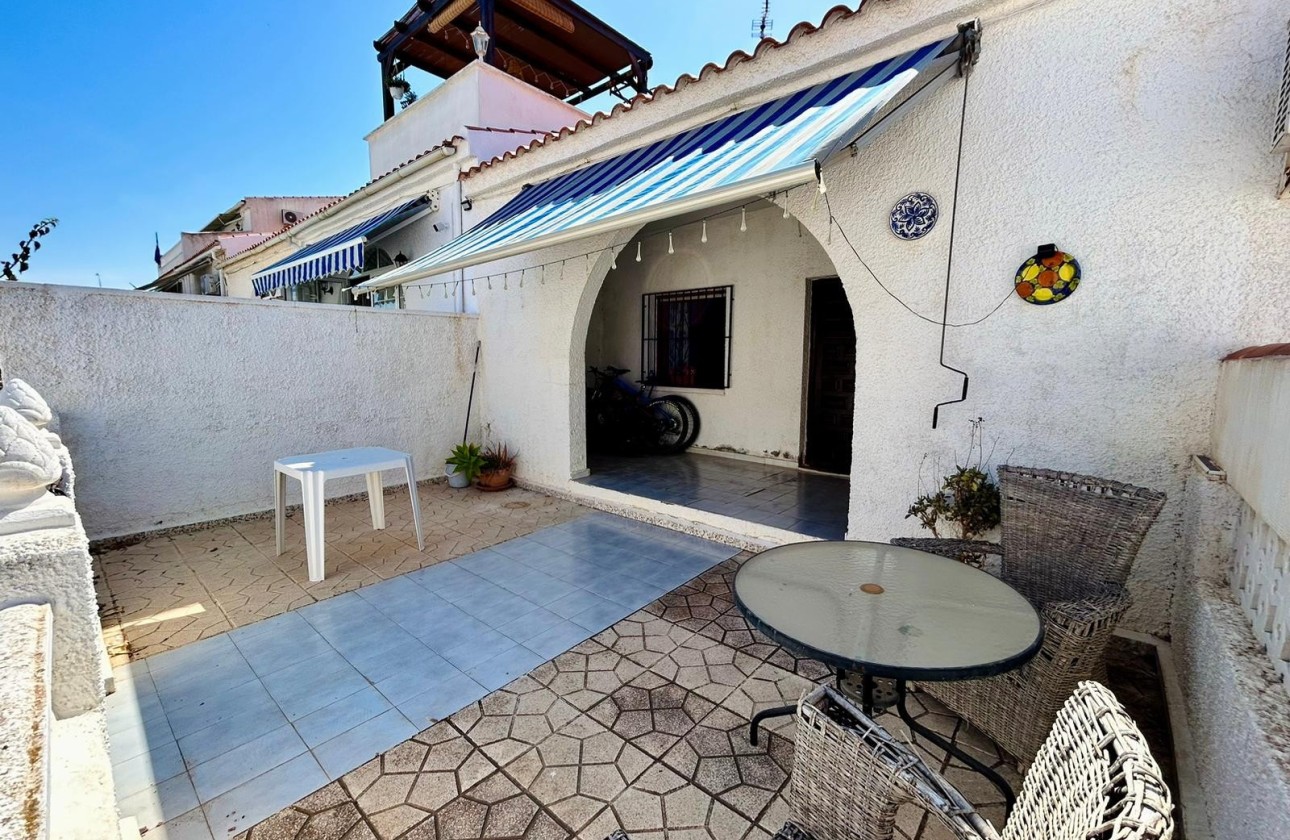 Herverkoop - Rijhuis -
Torrevieja