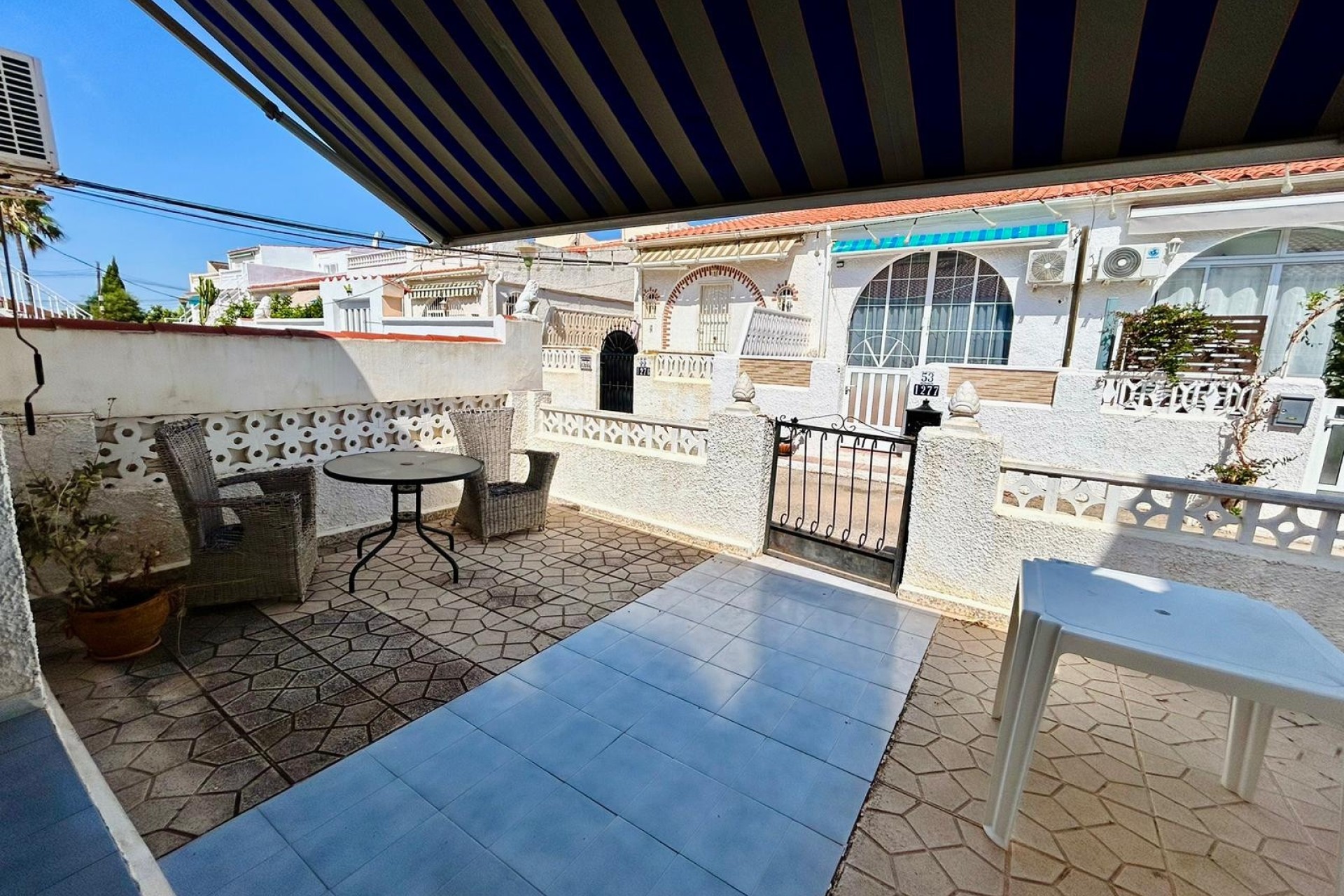 Herverkoop - Rijhuis -
Torrevieja