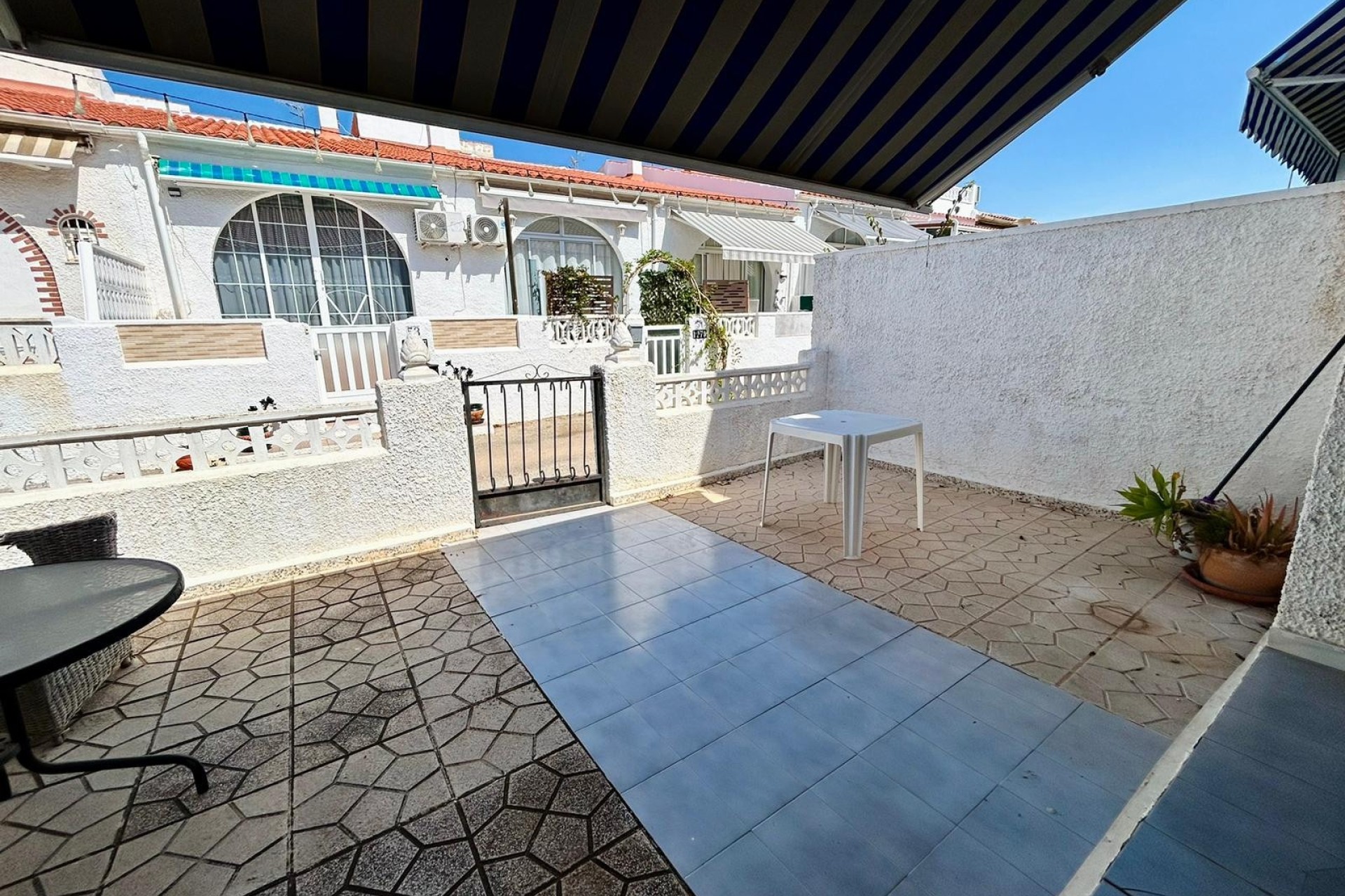 Herverkoop - Rijhuis -
Torrevieja