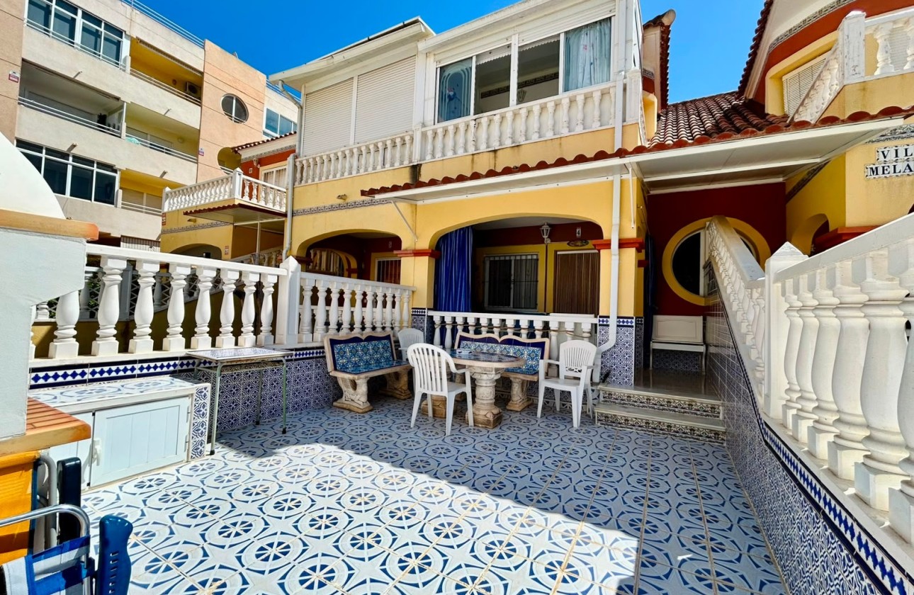 Herverkoop - Rijhuis -
Torrevieja