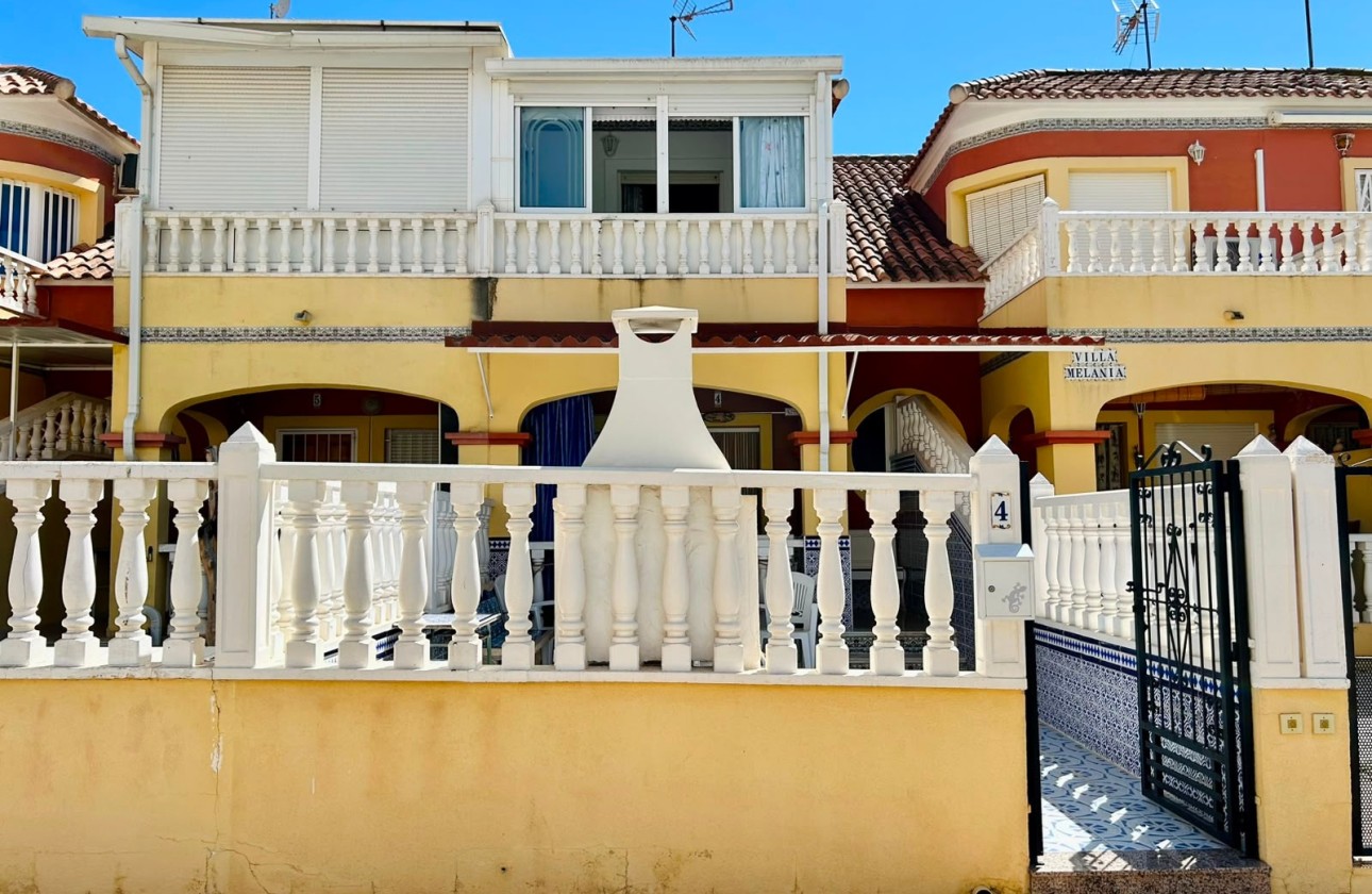 Herverkoop - Rijhuis -
Torrevieja