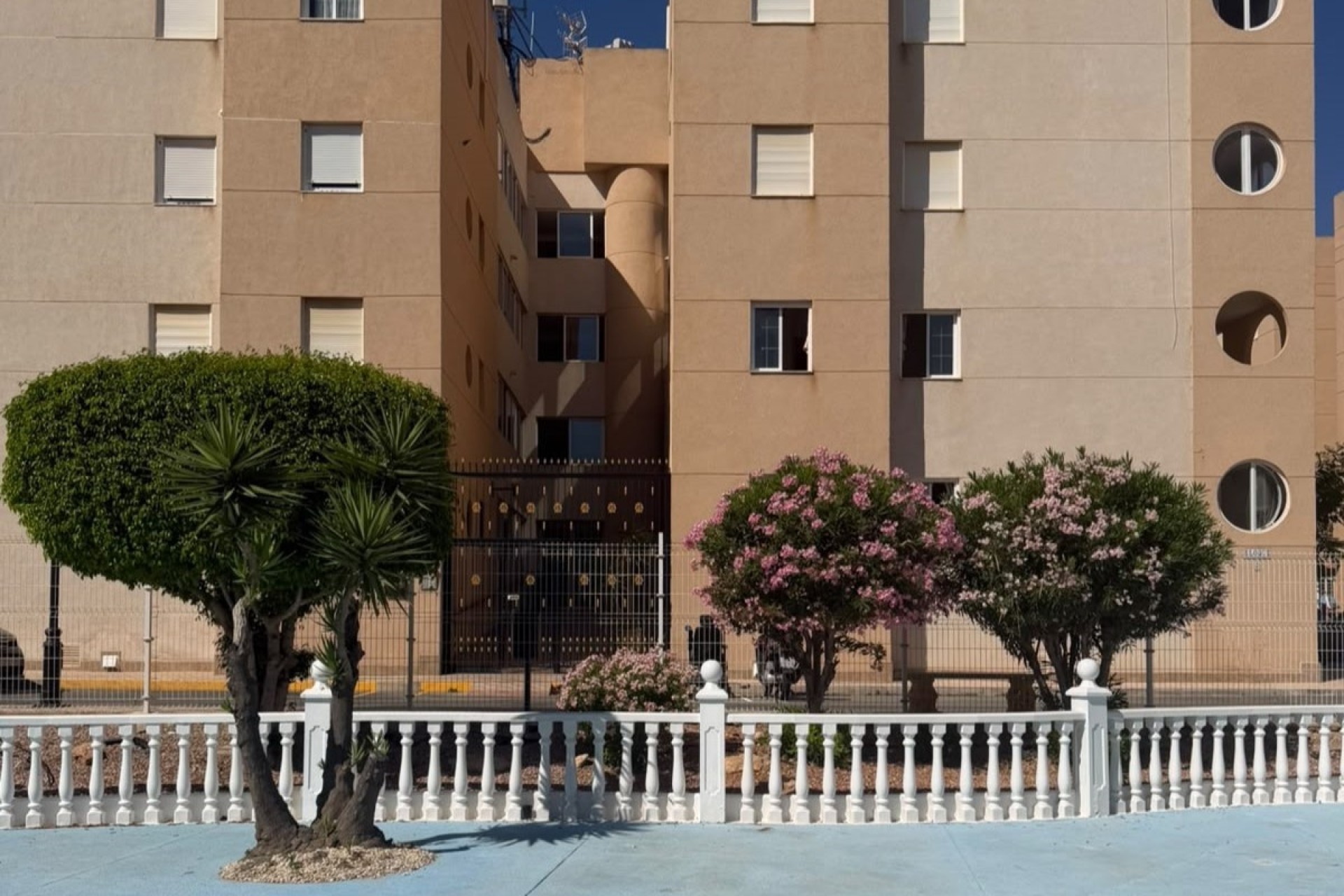 Herverkoop - Rijhuis -
Torrevieja