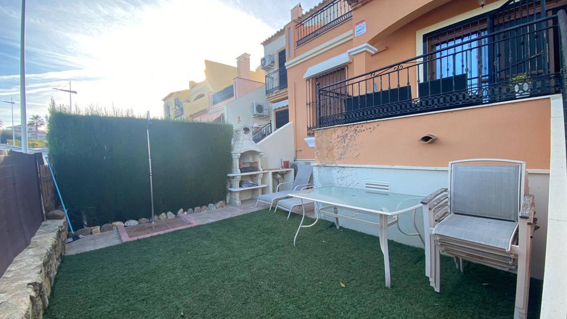 Herverkoop - Stadswoning -
Algorfa - Algorfa (La Finca Golf)