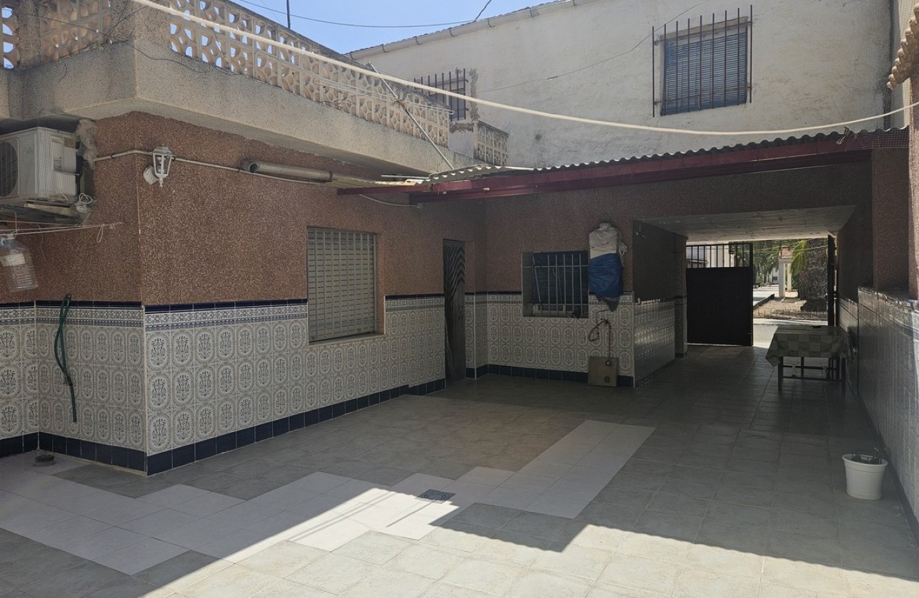 Herverkoop - Stadswoning -
Crevillente