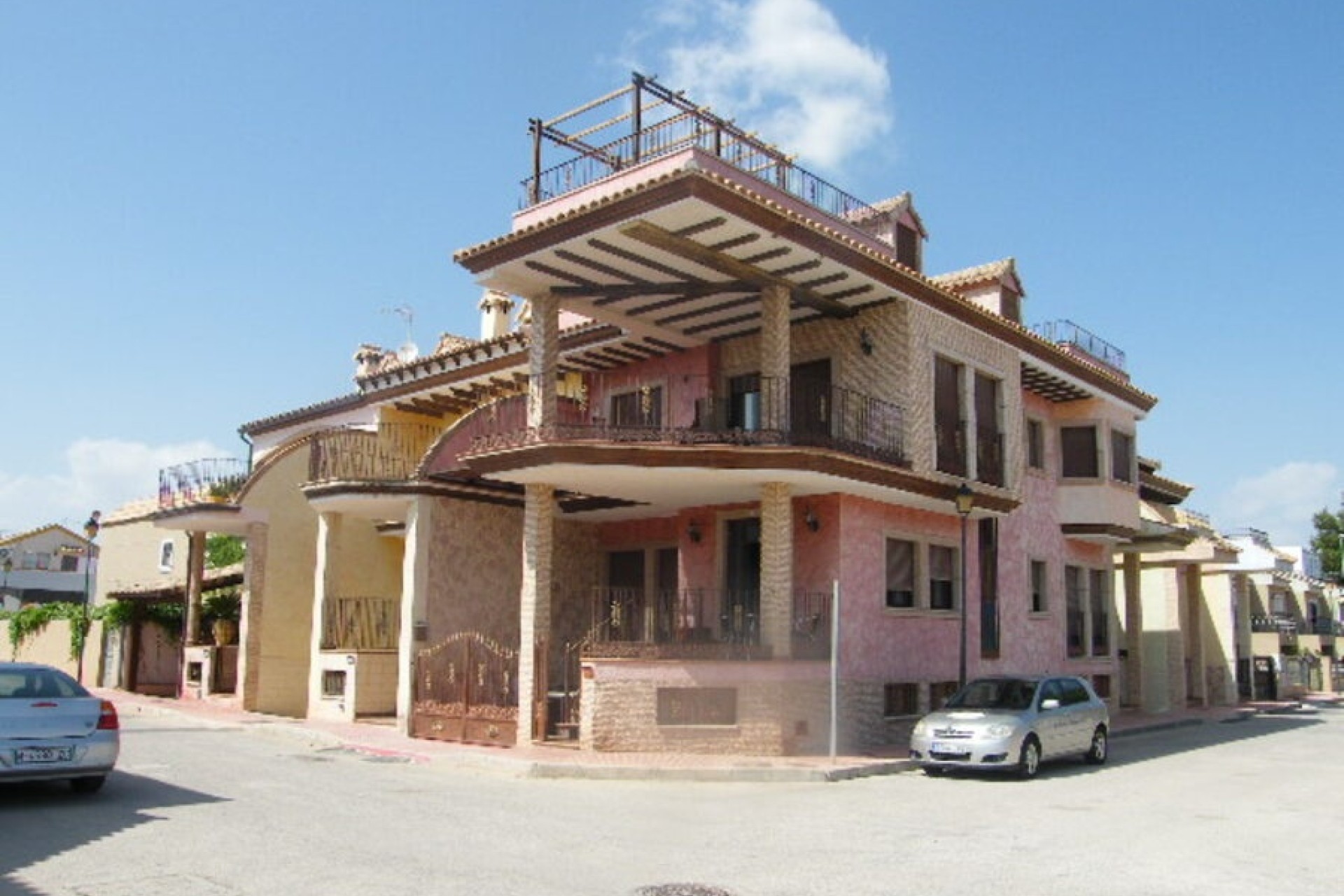 Herverkoop - Stadswoning -
Daya Nueva - Costa Blanca