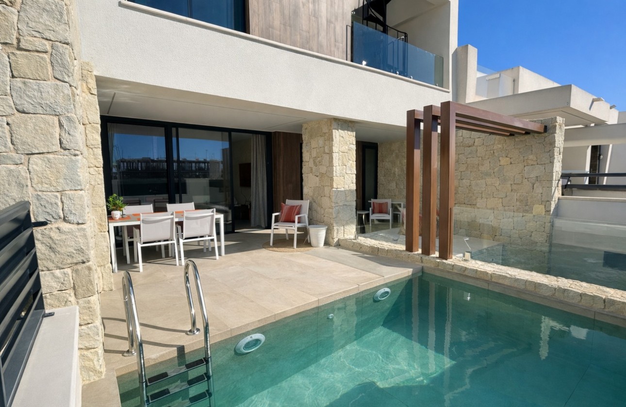 Herverkoop - Stadswoning -
Dolores - Costa Blanca