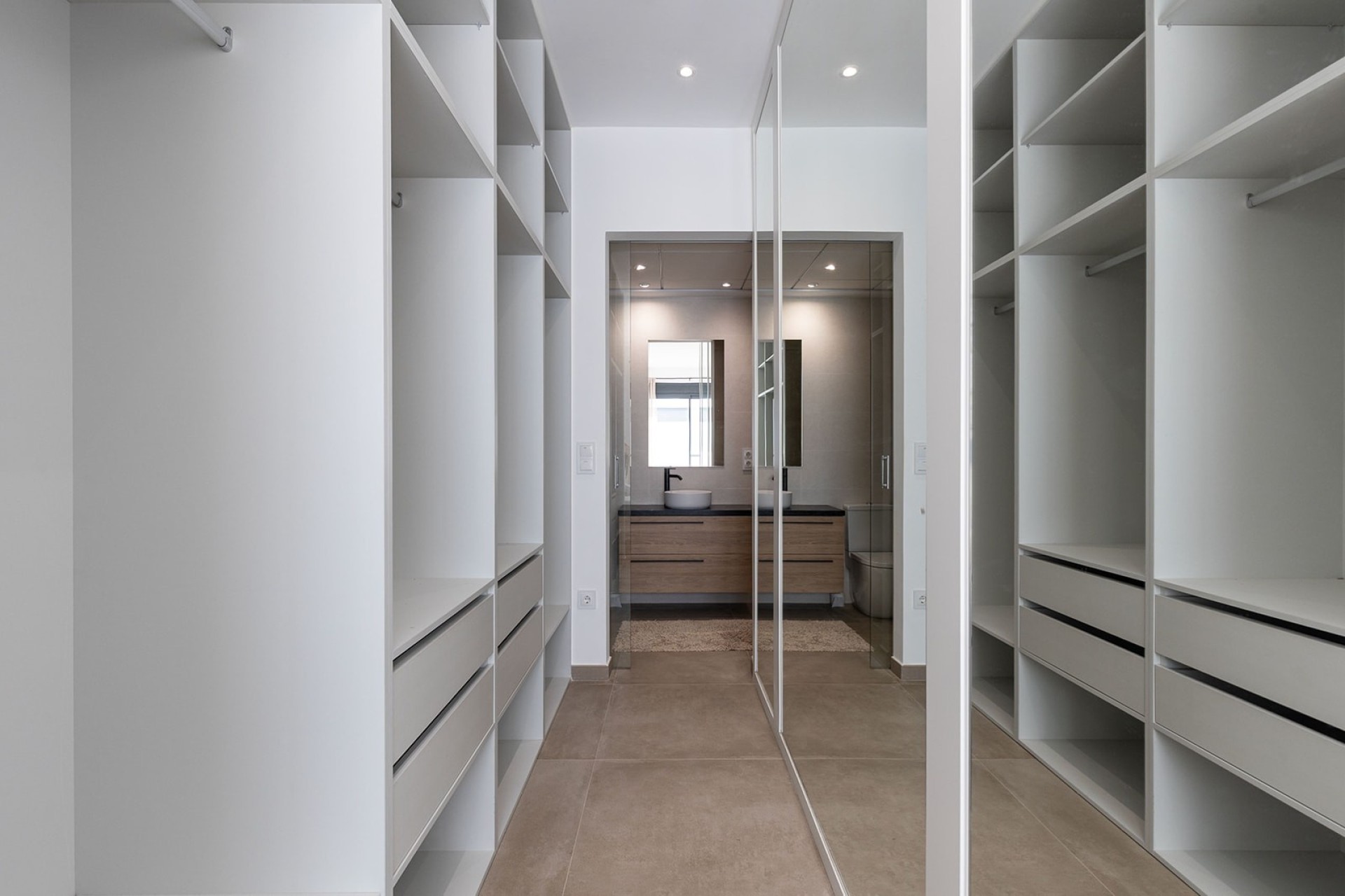 Herverkoop - Stadswoning -
Dolores