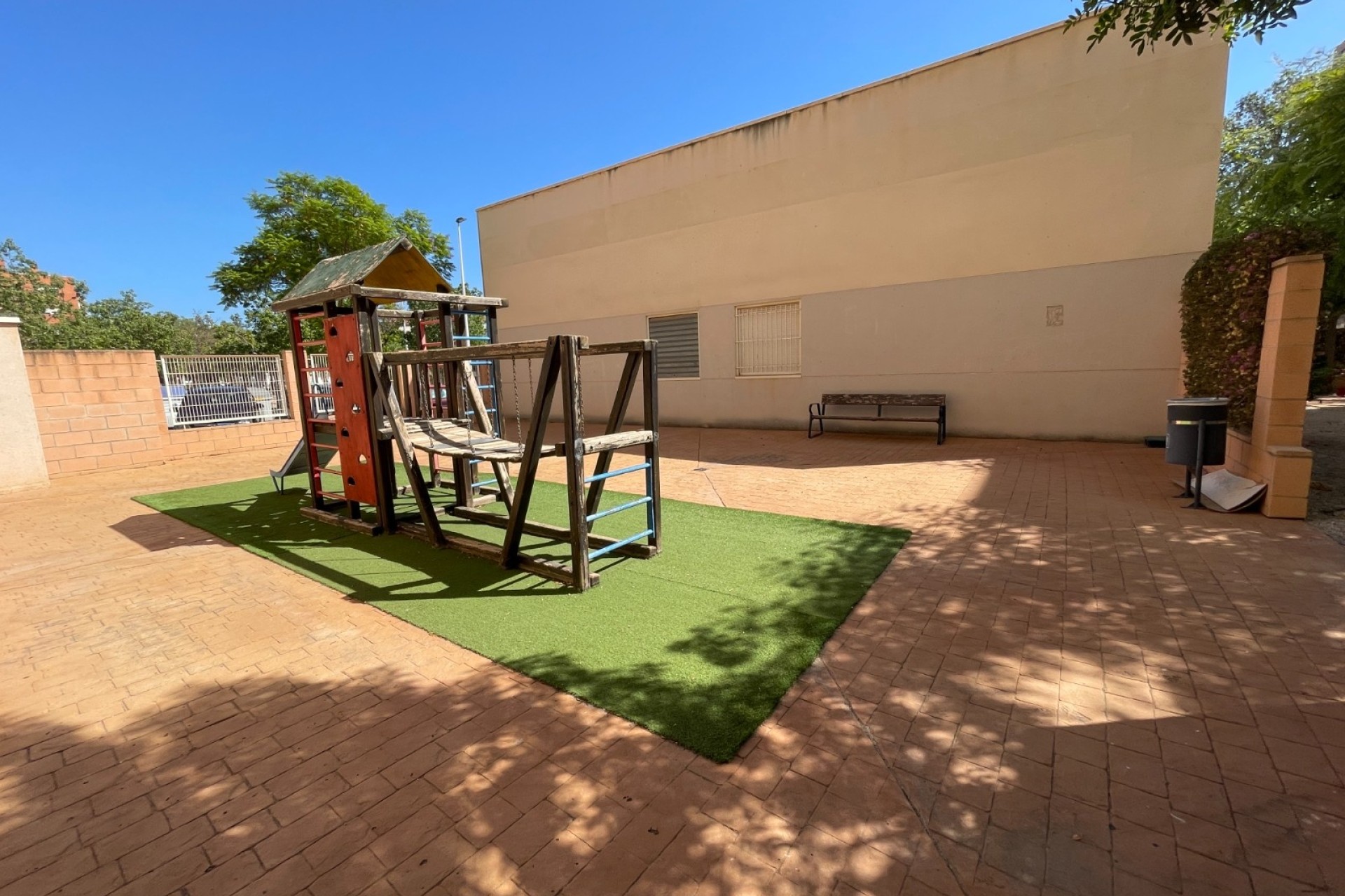 Herverkoop - Stadswoning -
Elche - Center