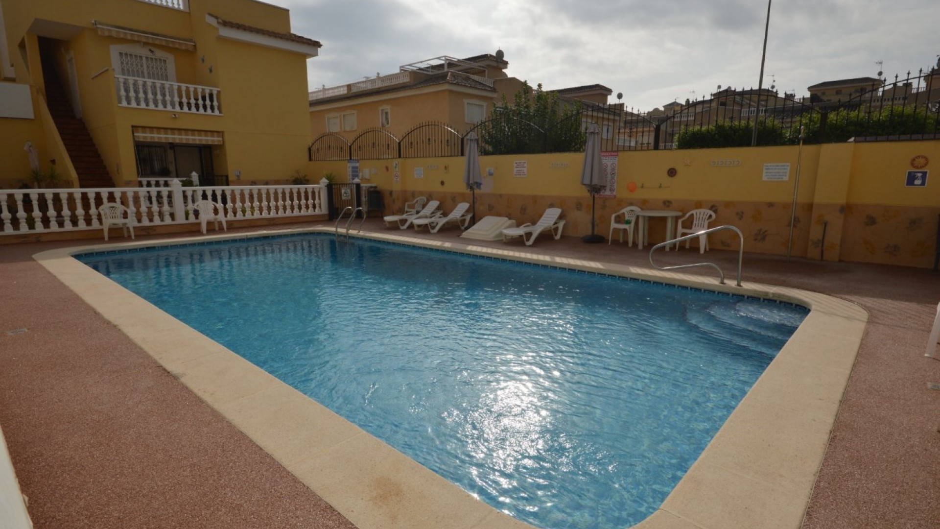 Herverkoop - Stadswoning -
Formentera del Segura - Casco urbano