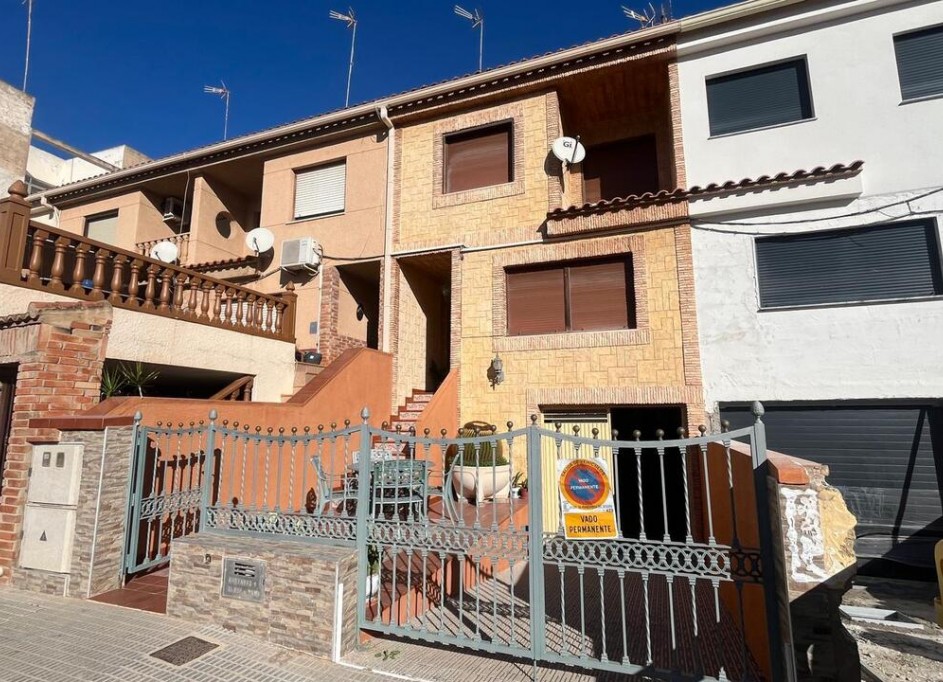 Herverkoop - Stadswoning -
Formentera del Segura - Formentera de Segura