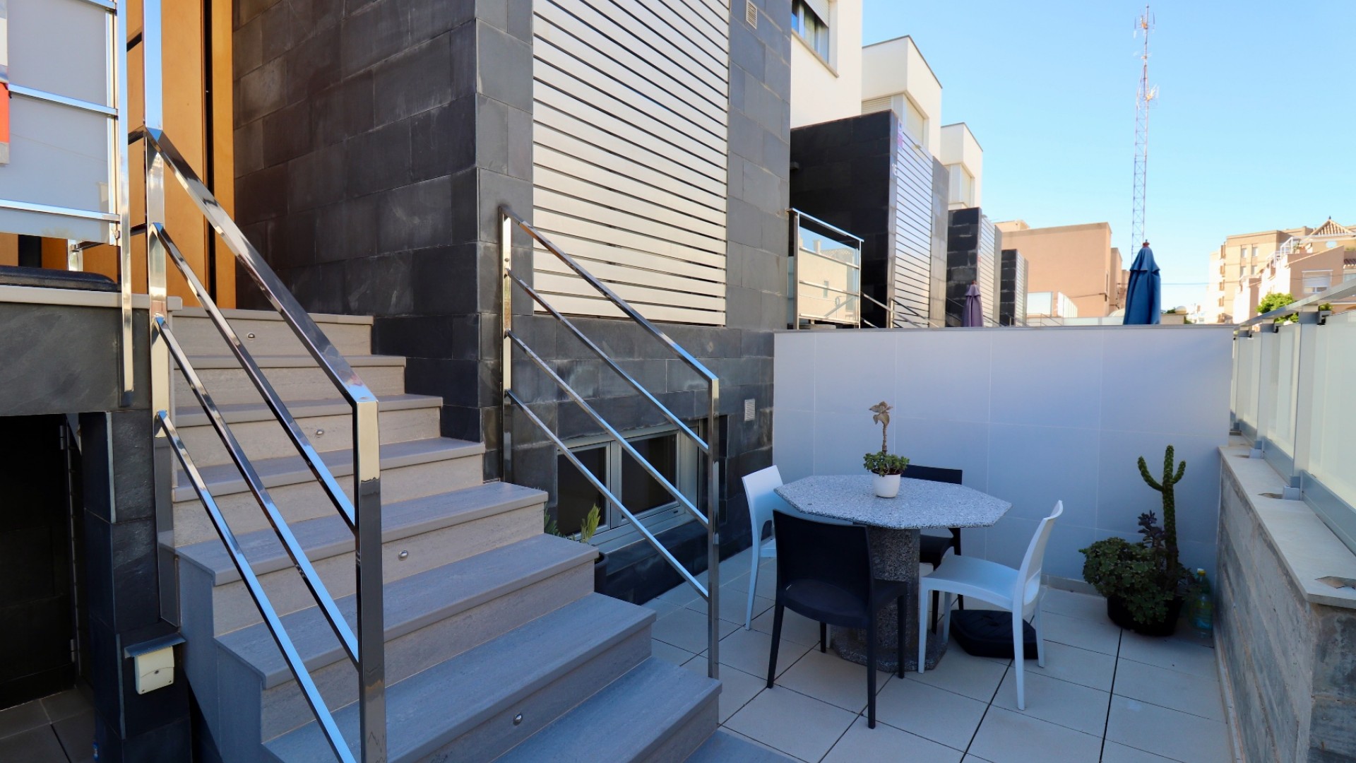 Herverkoop - Stadswoning -
Guardamar del Segura - Guardamar Playa