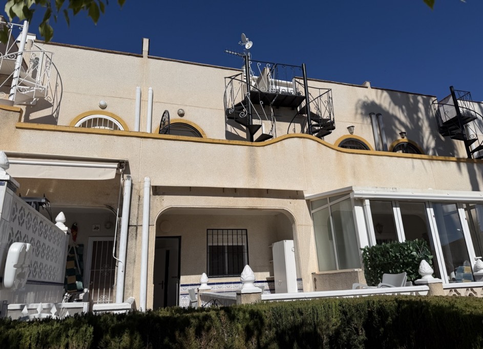 Herverkoop - Stadswoning -
La Florida