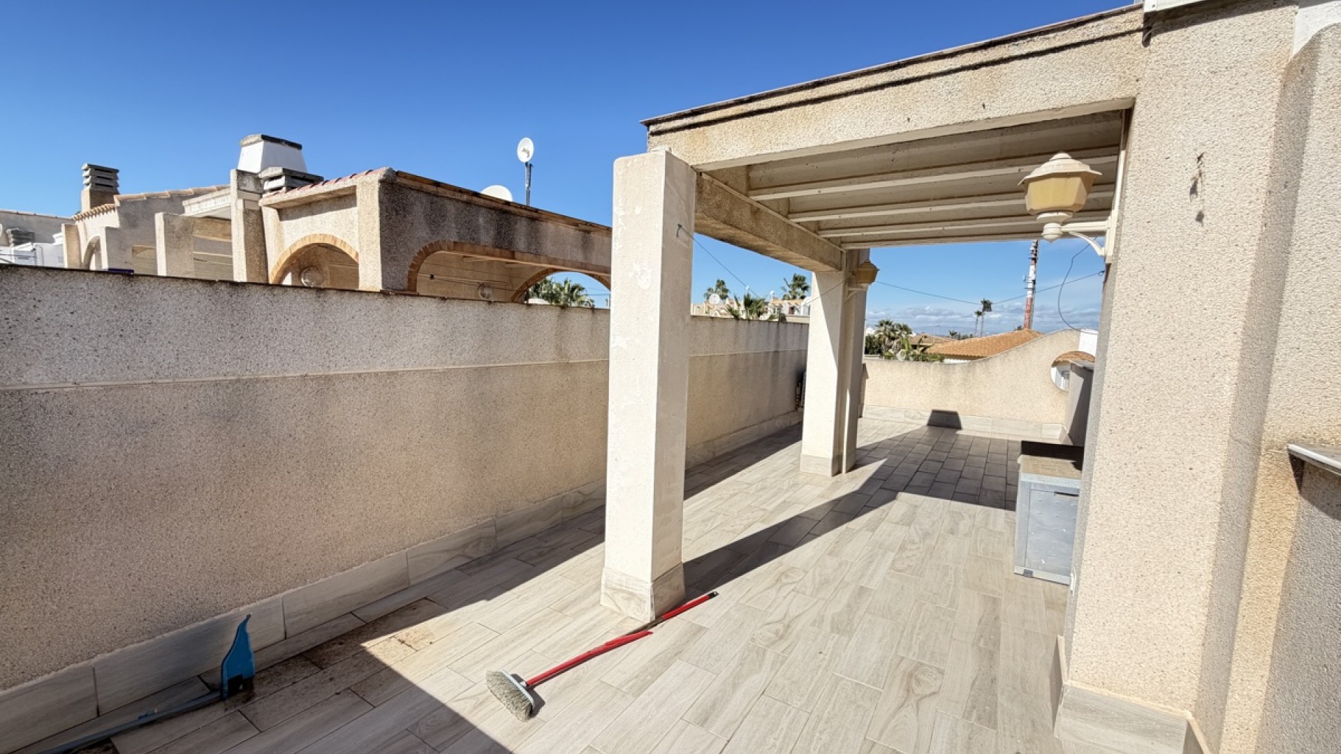 Herverkoop - Stadswoning -
La Florida