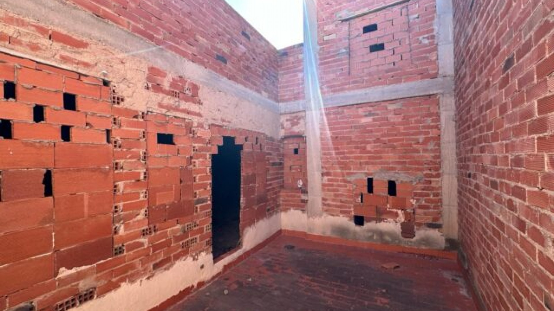 Herverkoop - Stadswoning -
La Romana