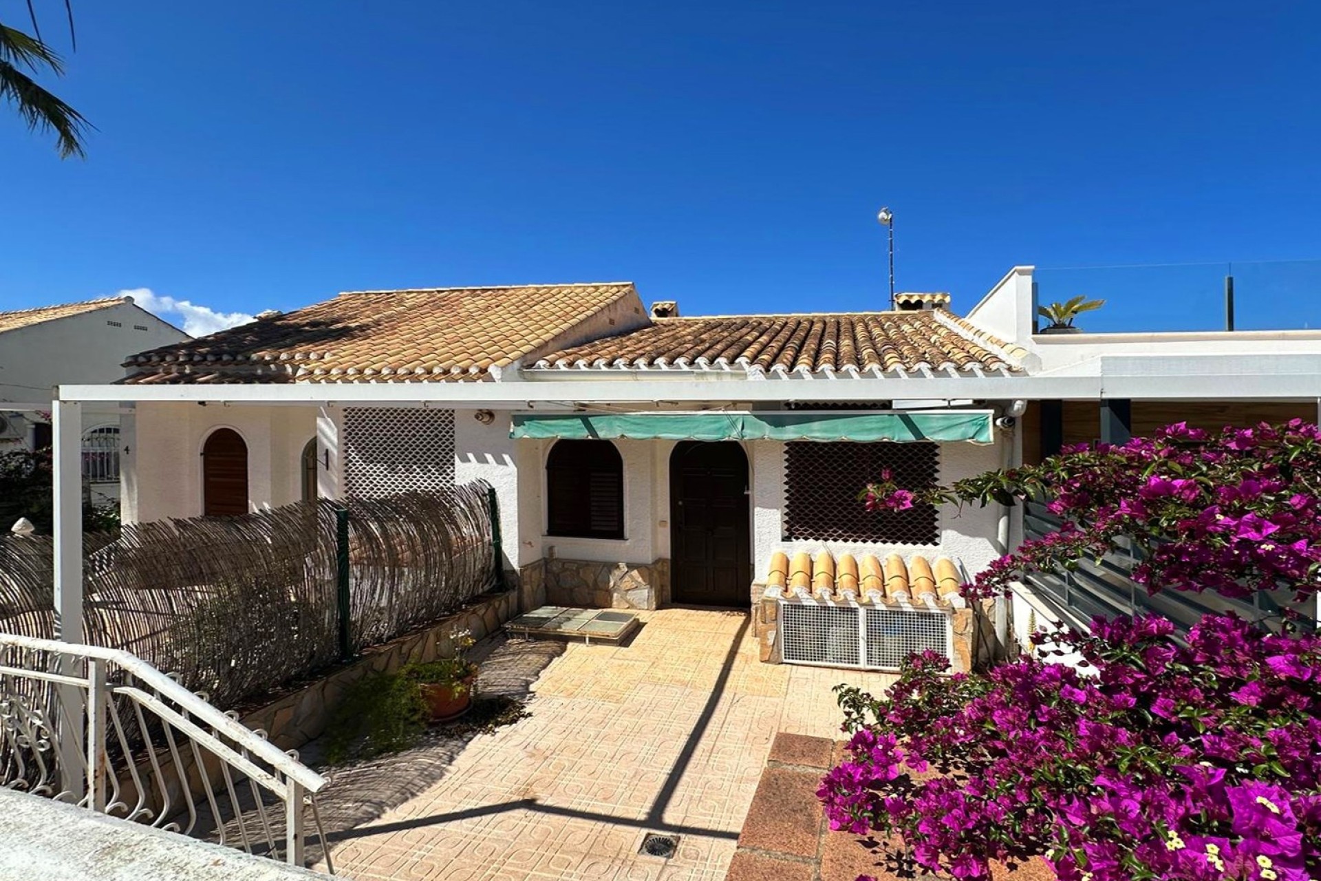Herverkoop - Stadswoning -
Orihuela Costa - Costa Blanca