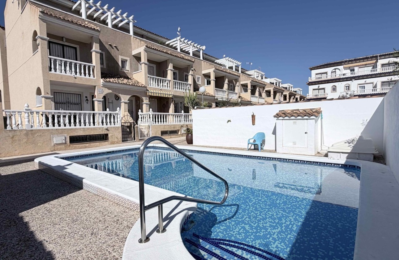 Herverkoop - Stadswoning -
Orihuela Costa - Costa Blanca