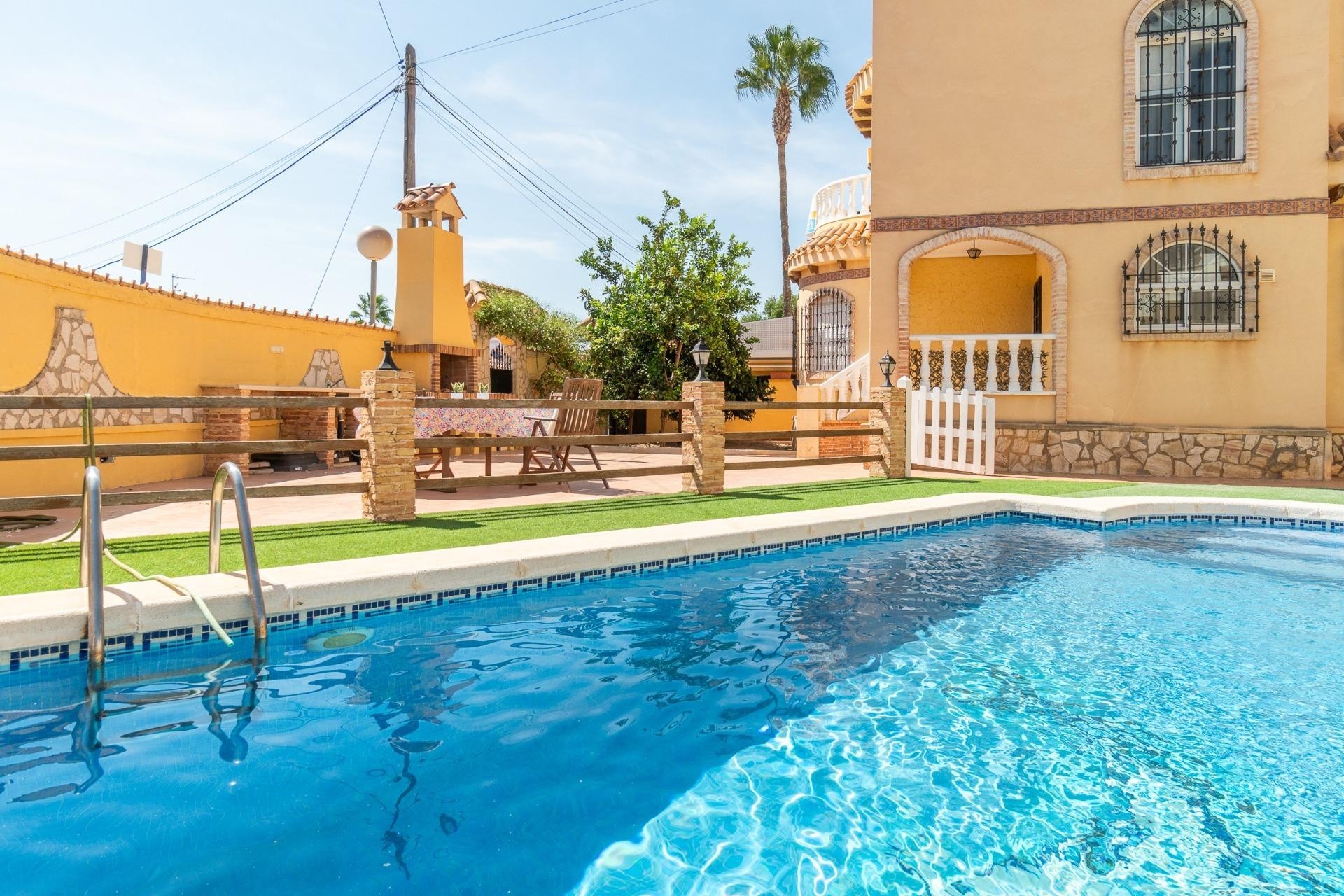 Herverkoop - Stadswoning -
Orihuela Costa - Los Almendros-La Florida