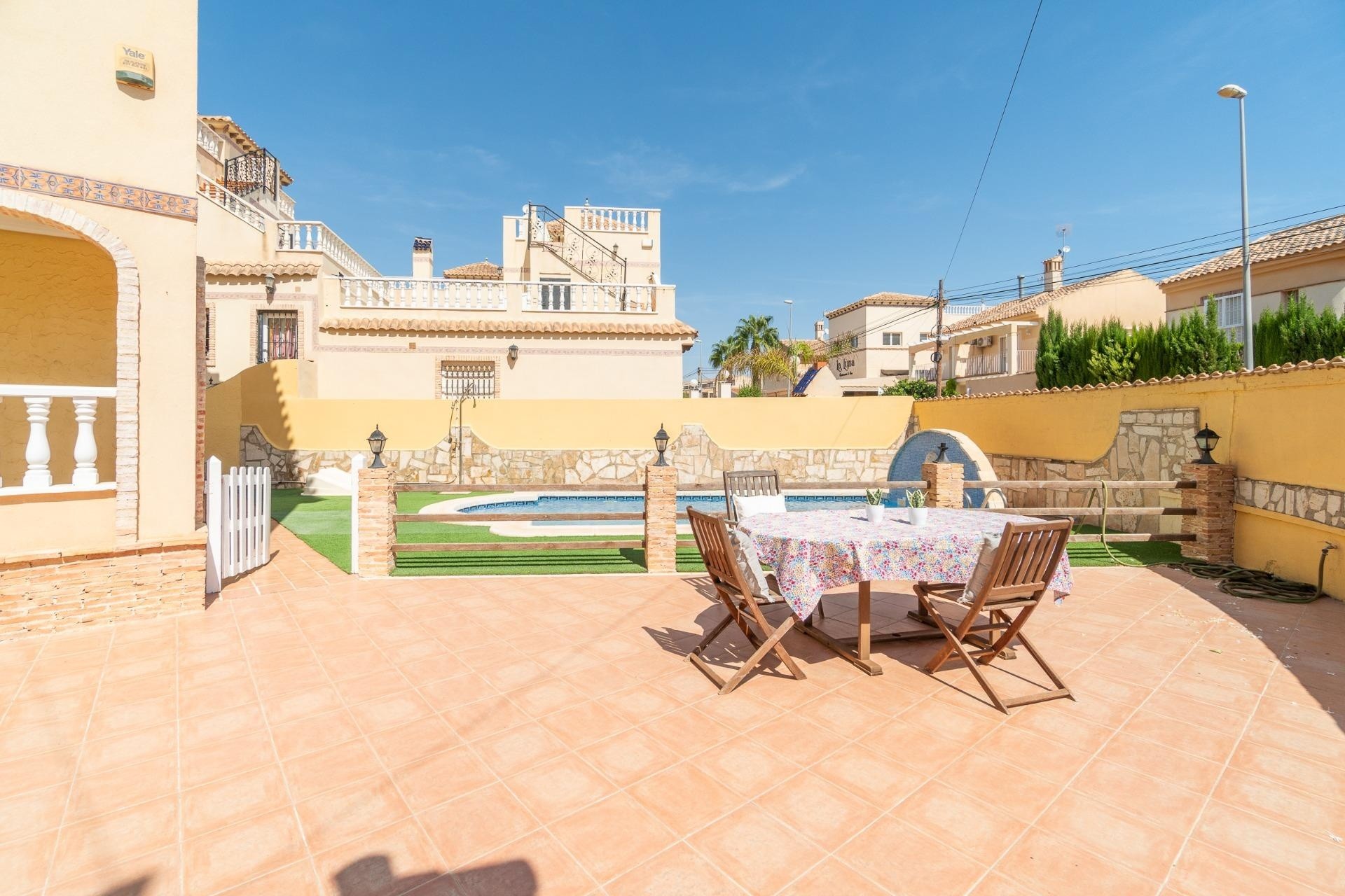 Herverkoop - Stadswoning -
Orihuela Costa - Los Almendros-La Florida