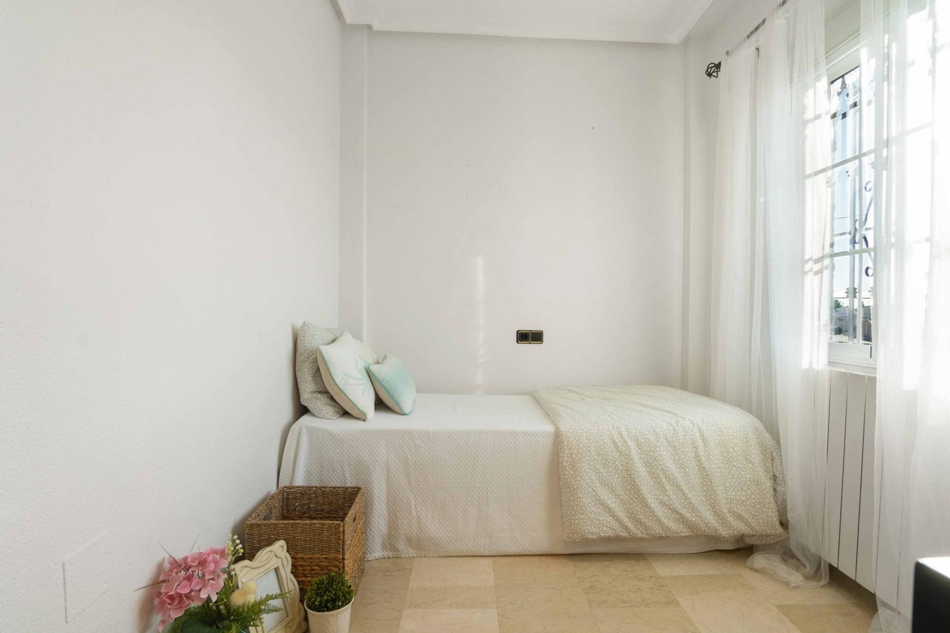 Herverkoop - Stadswoning -
Orihuela Costa - Los Almendros-La Florida